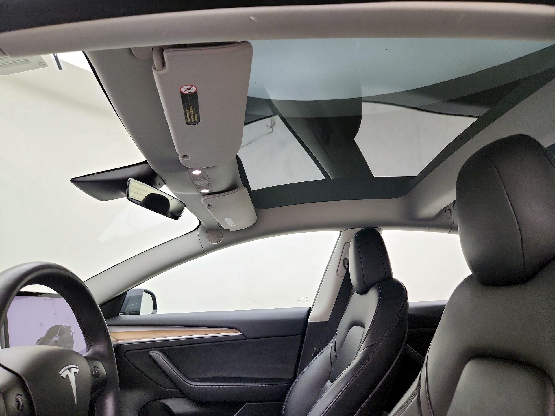 Thumbnail: 2023 Tesla Model 3 - 19