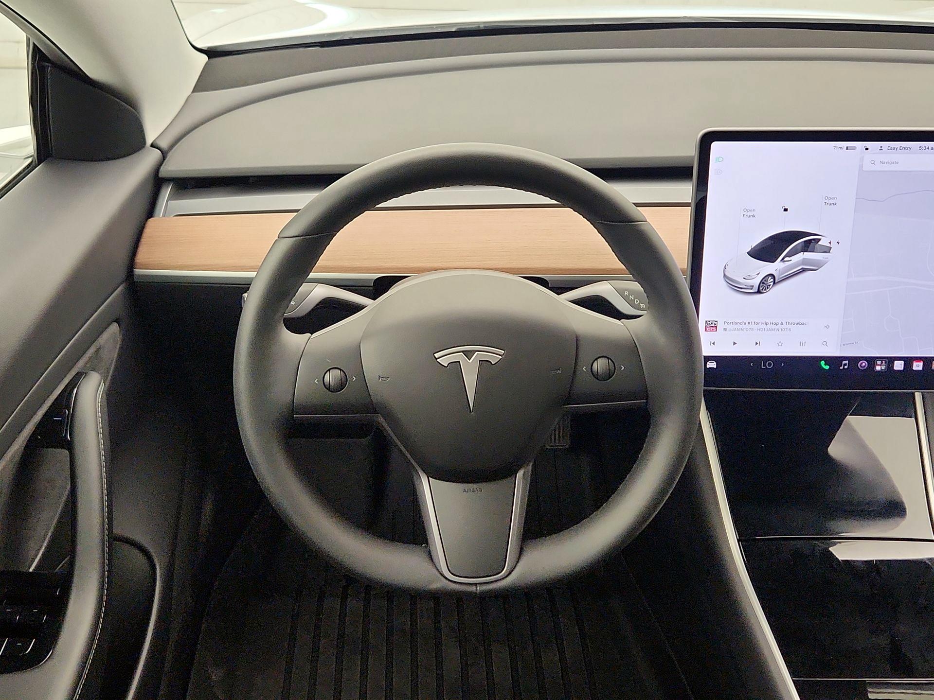Thumbnail: 2020 Tesla Model 3 - 10