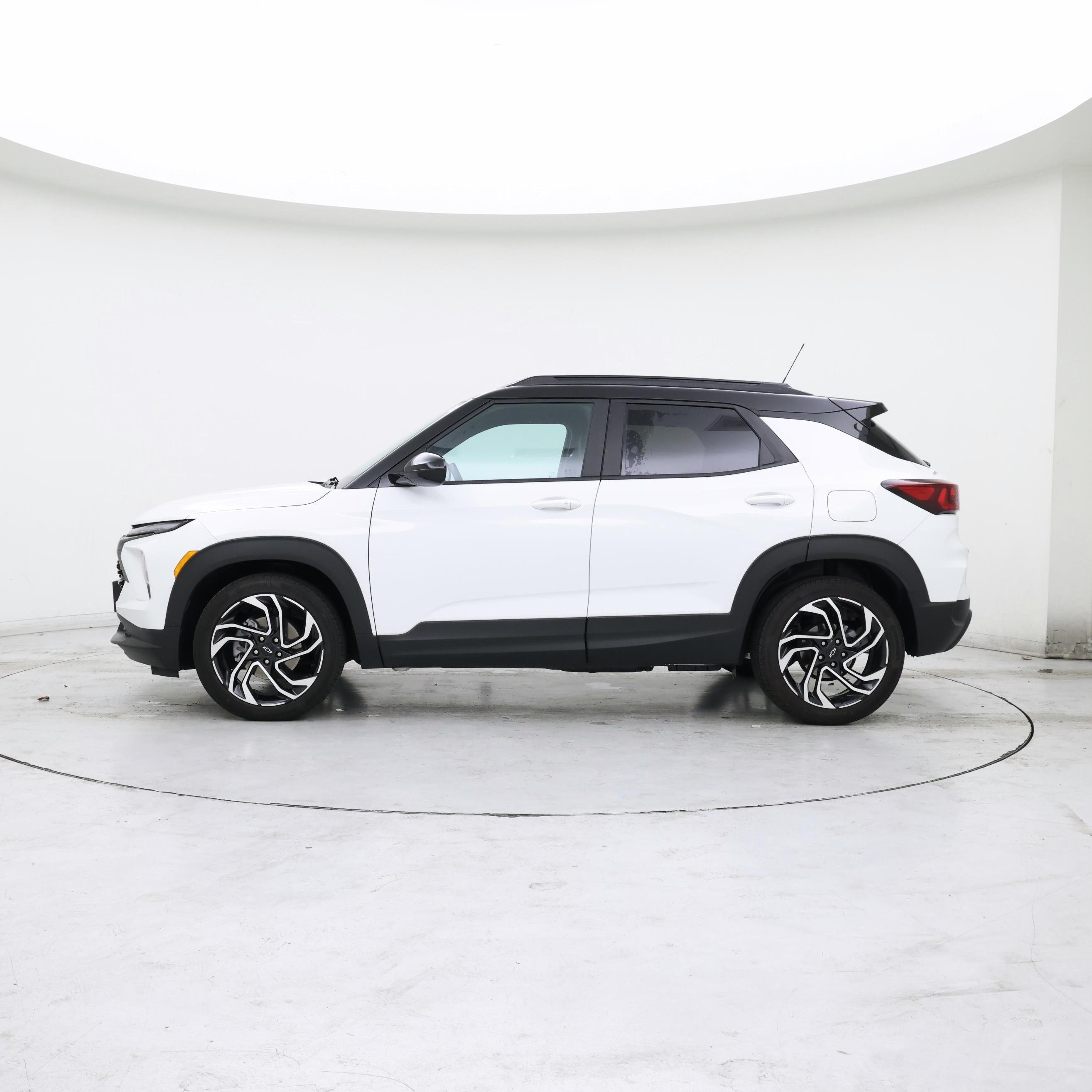 Thumbnail: 2024 Chevrolet TrailBlazer - 3