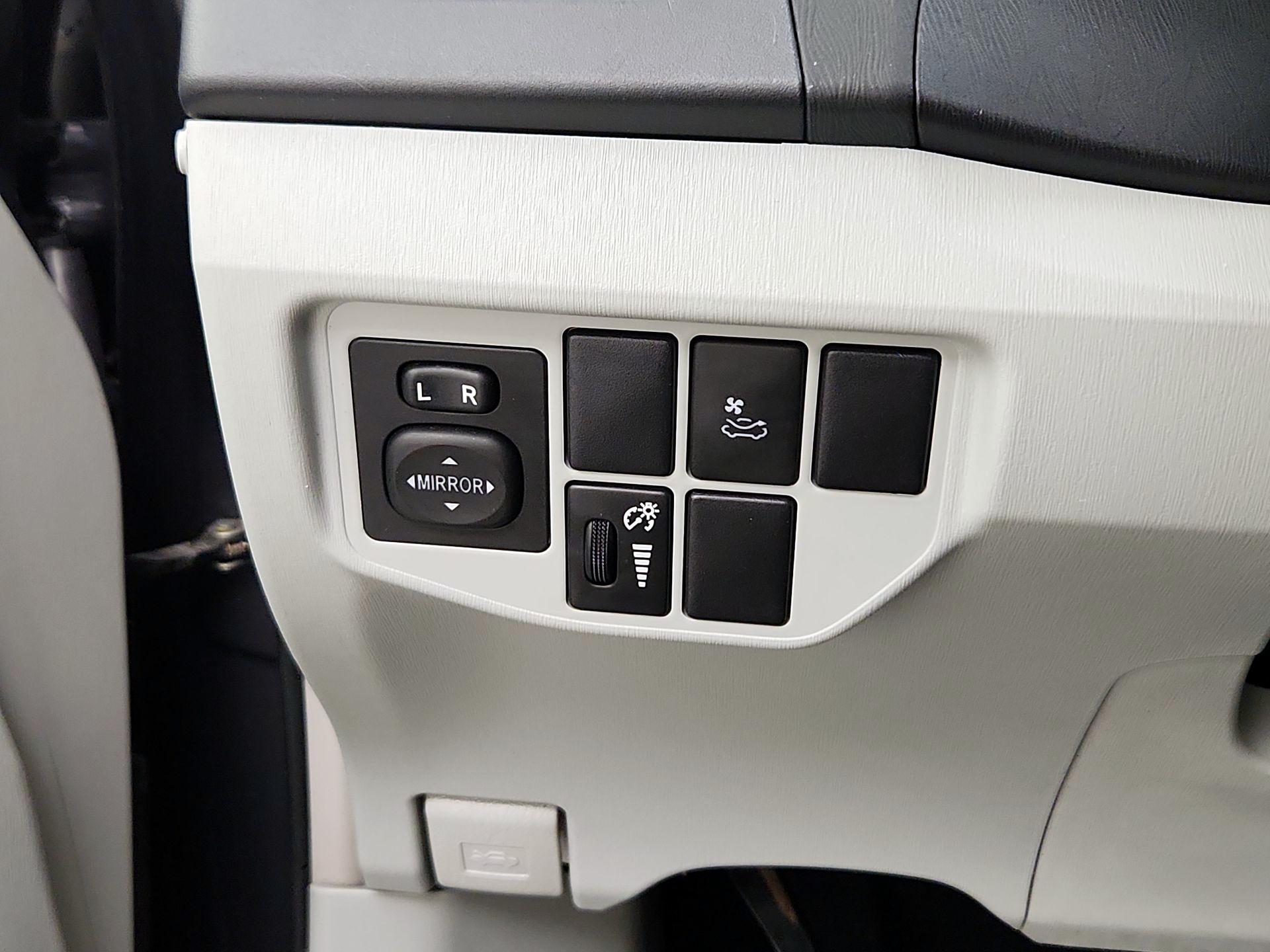 Thumbnail: 2015 Toyota Prius - 13