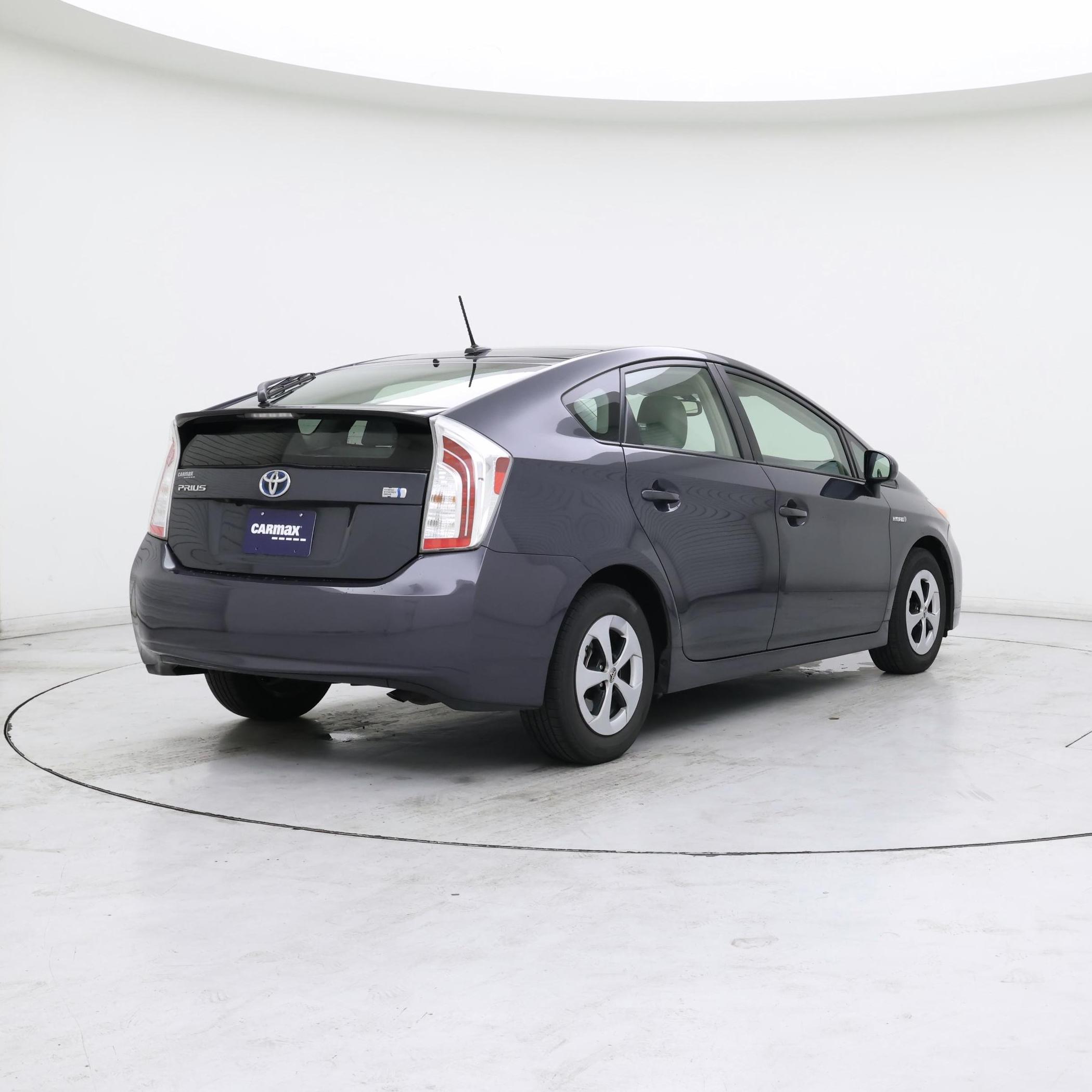 Thumbnail: 2015 Toyota Prius - 8