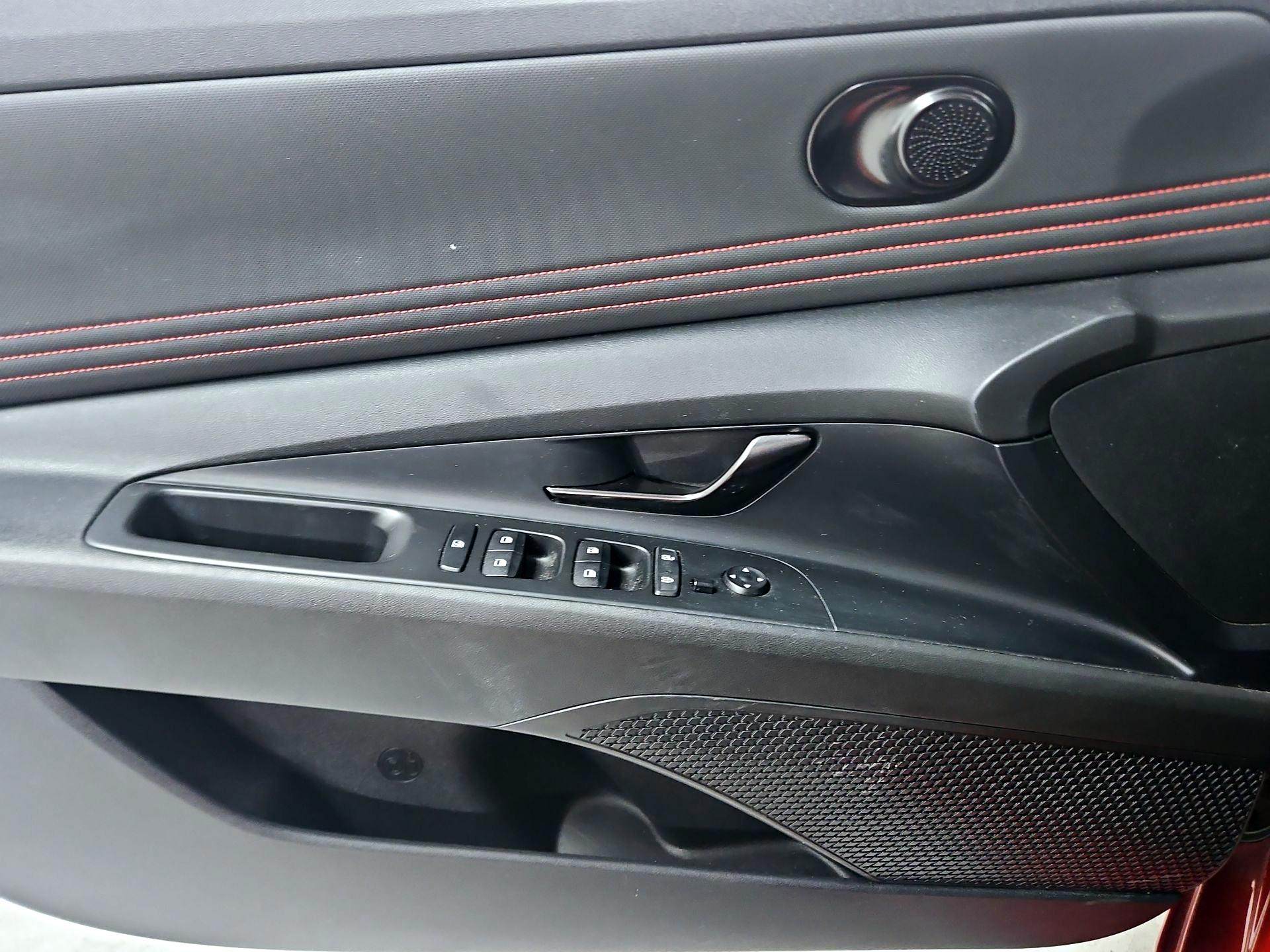 Thumbnail: 2021 Hyundai Elantra - 12