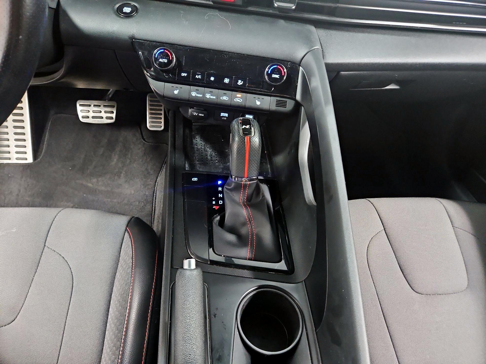Thumbnail: 2021 Hyundai Elantra - 17