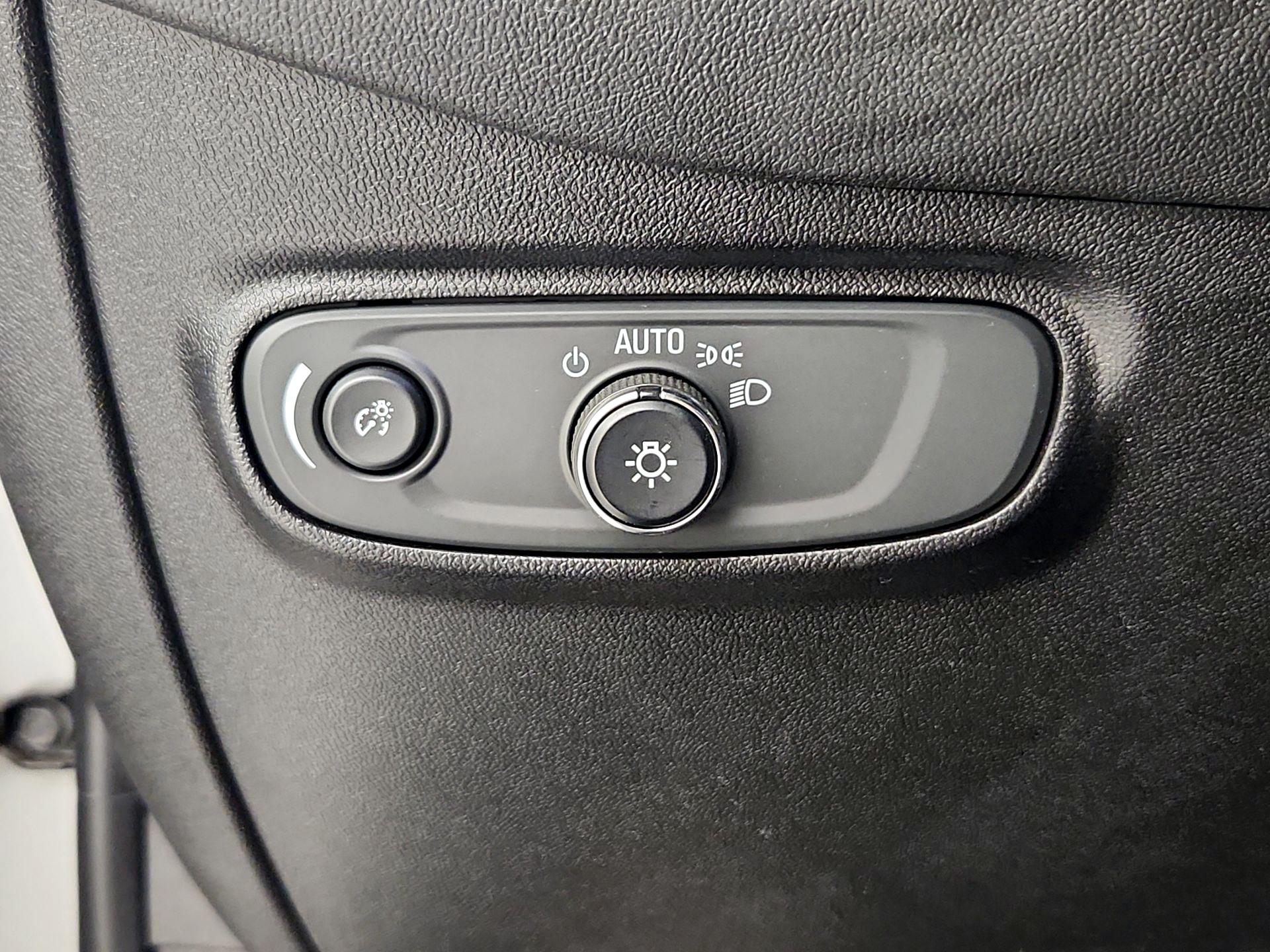 Thumbnail: 2019 Chevrolet Equinox - 13
