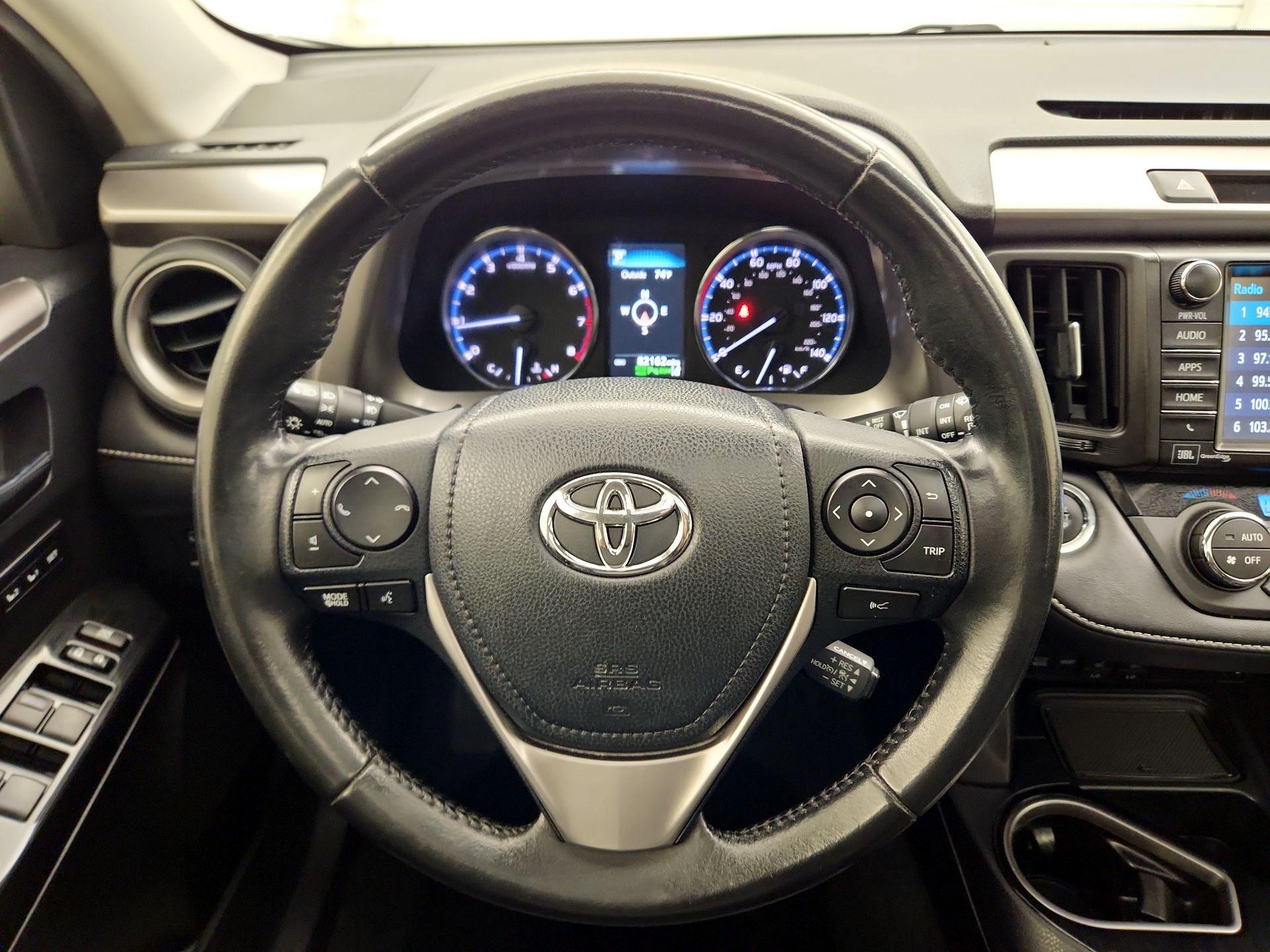 Thumbnail: 2017 Toyota RAV4 - 10