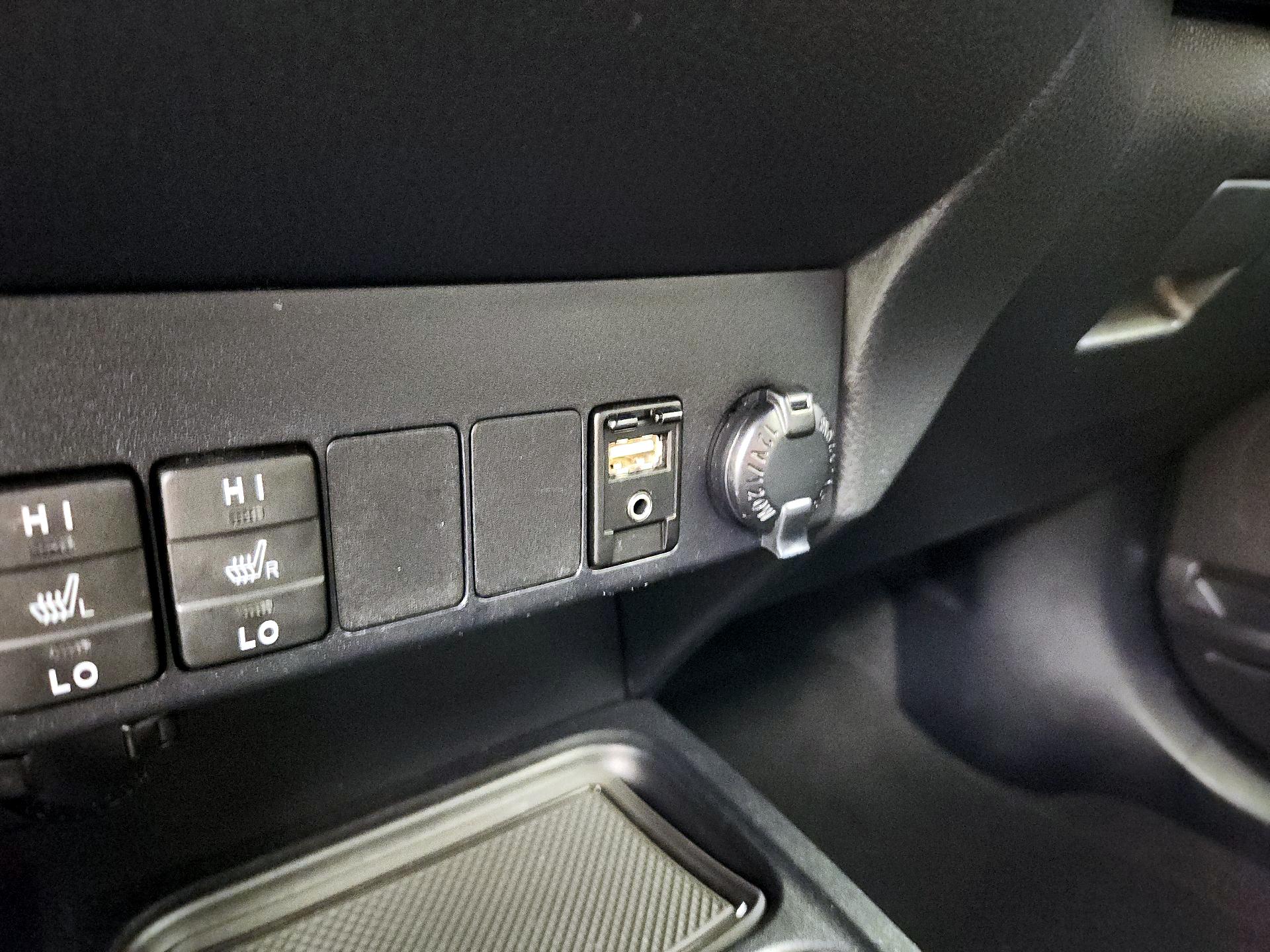 Thumbnail: 2017 Toyota RAV4 - 18