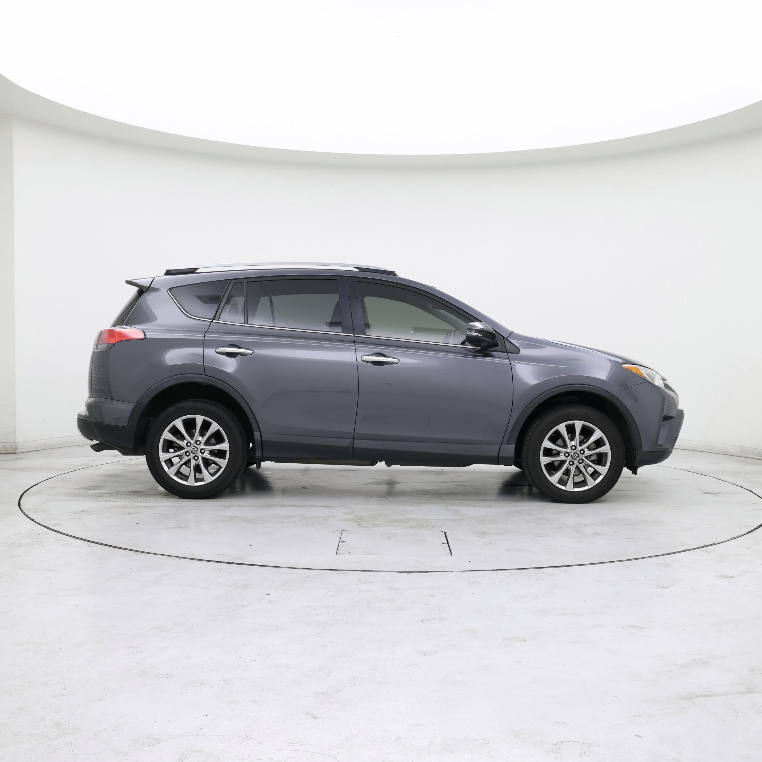 Thumbnail: 2017 Toyota RAV4 - 7