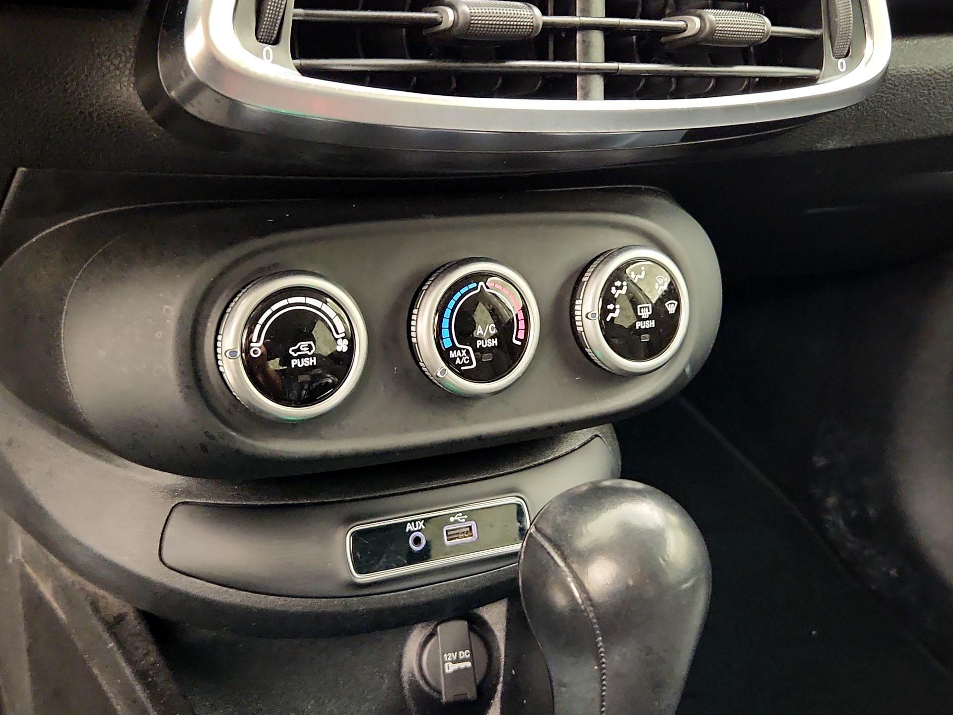 Thumbnail: 2016 Fiat 500X - 15