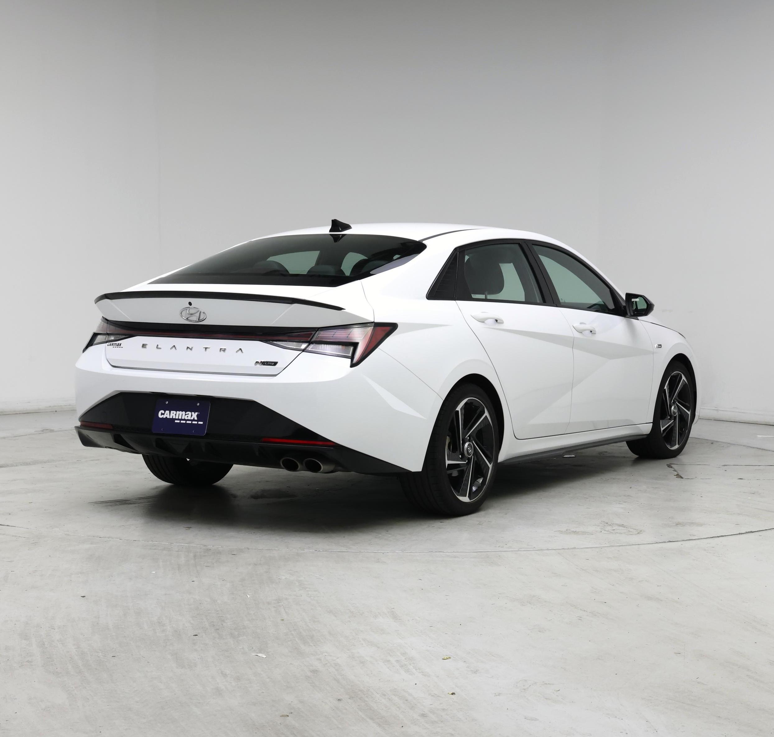 Thumbnail: 2022 Hyundai Elantra - 8