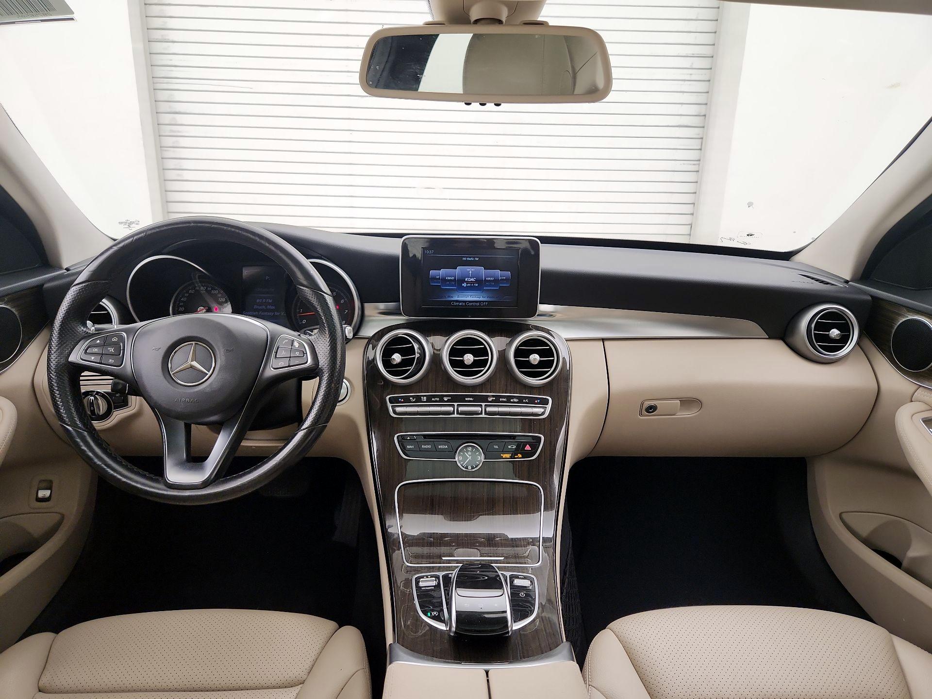 Thumbnail: 2016 Mercedes-Benz C-Class - 9