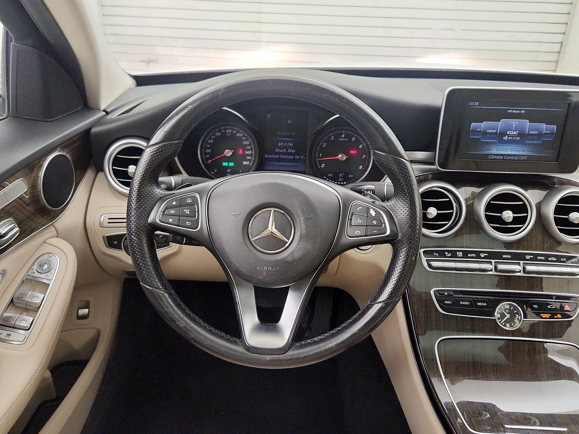 Thumbnail: 2016 Mercedes-Benz C-Class - 10