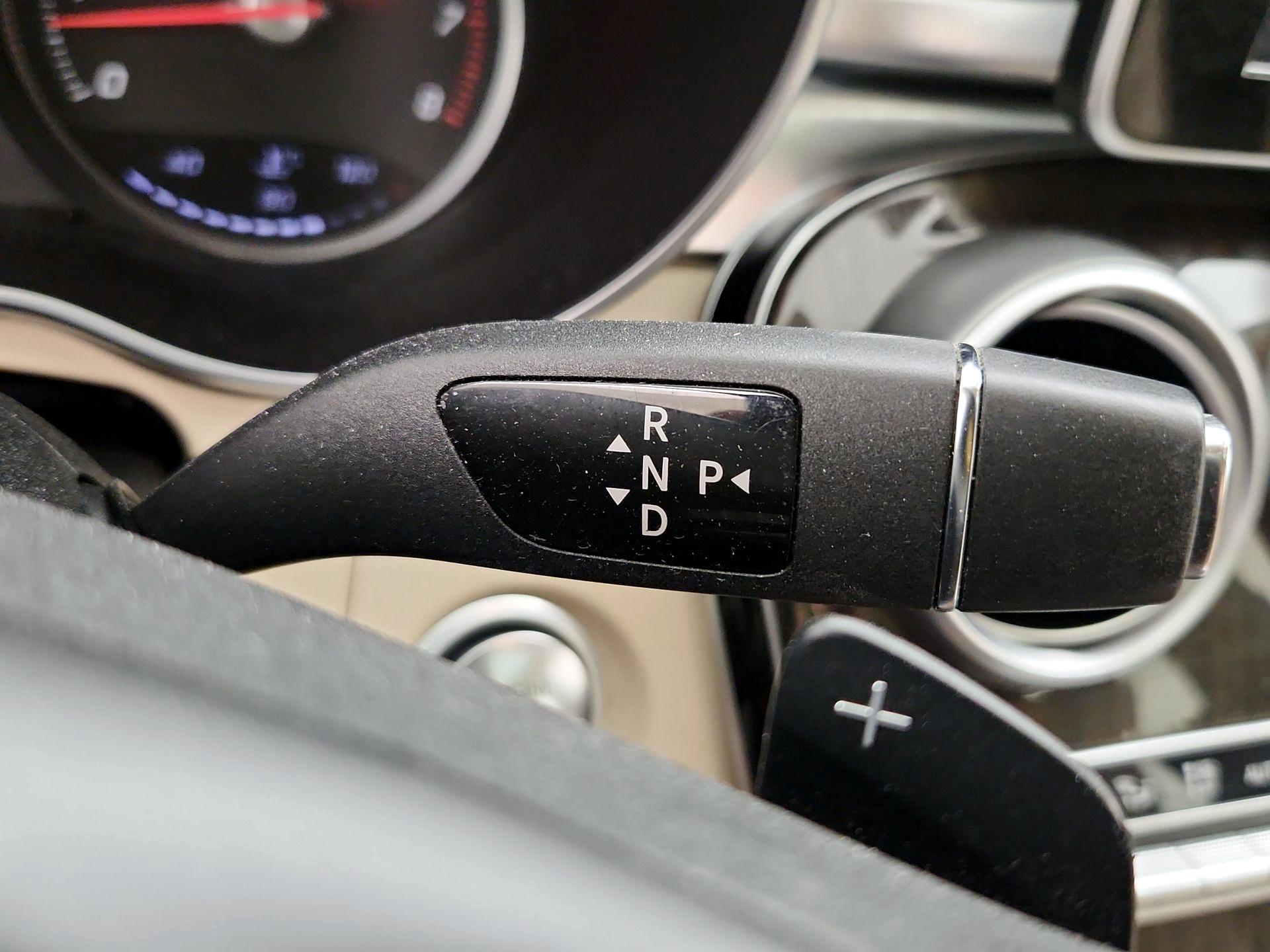Thumbnail: 2016 Mercedes-Benz C-Class - 18