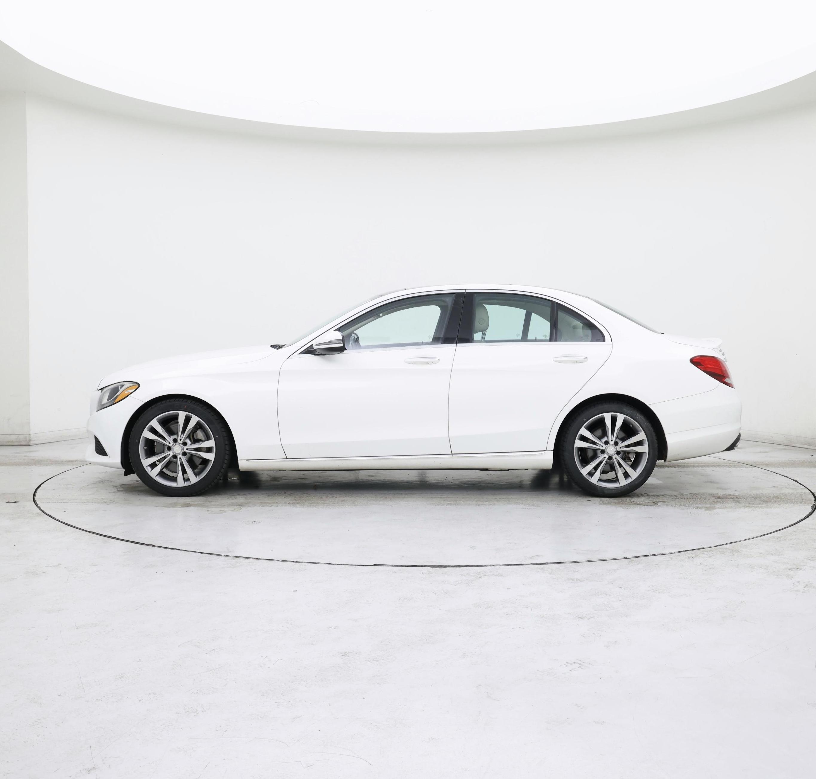 Thumbnail: 2016 Mercedes-Benz C-Class - 3