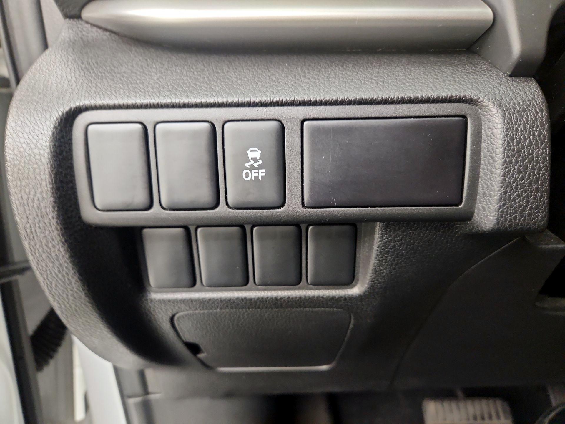 Thumbnail: 2020 Mitsubishi Eclipse Cross - 13