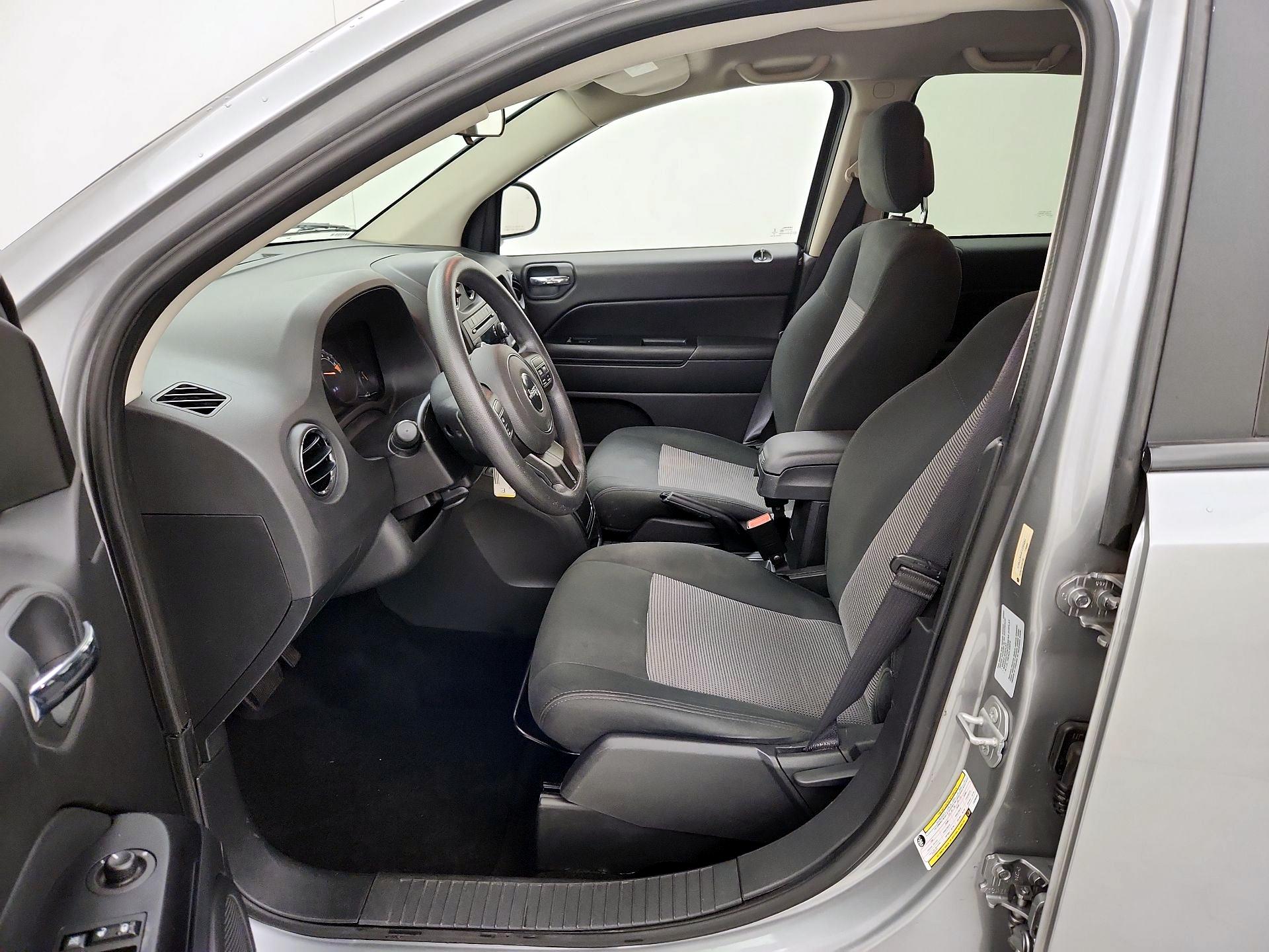 Thumbnail: 2015 Jeep Compass - 11