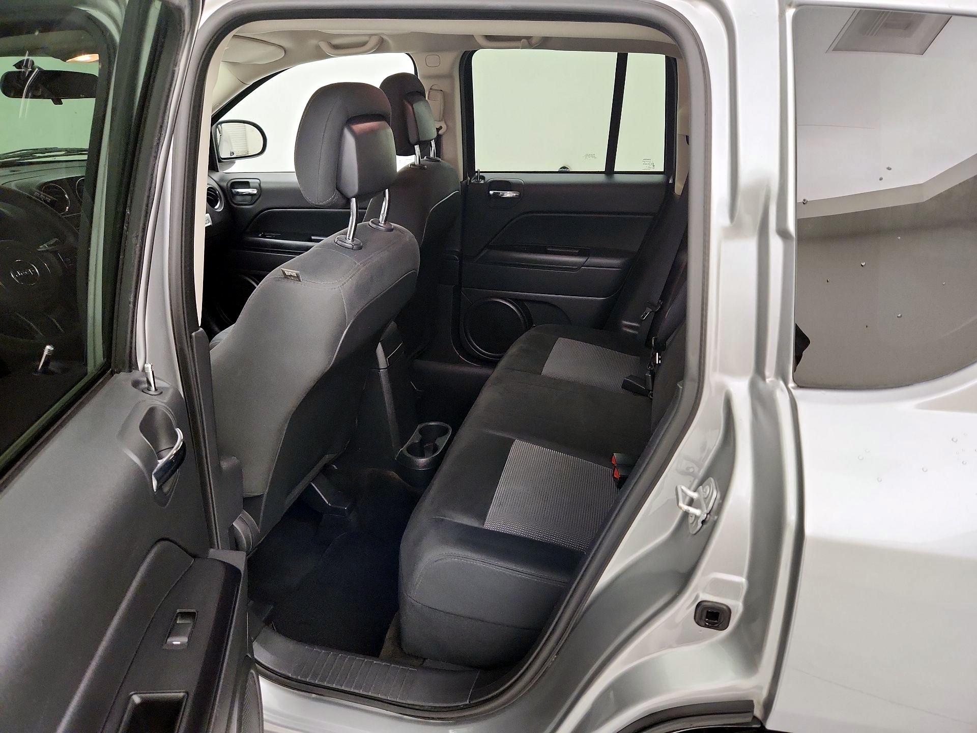 Thumbnail: 2015 Jeep Compass - 16