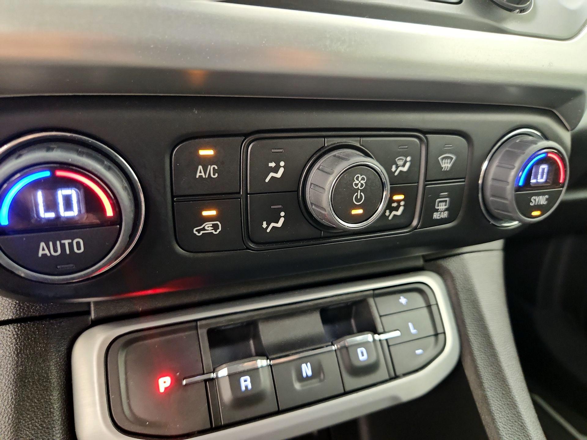 Thumbnail: 2023 GMC Acadia - 17