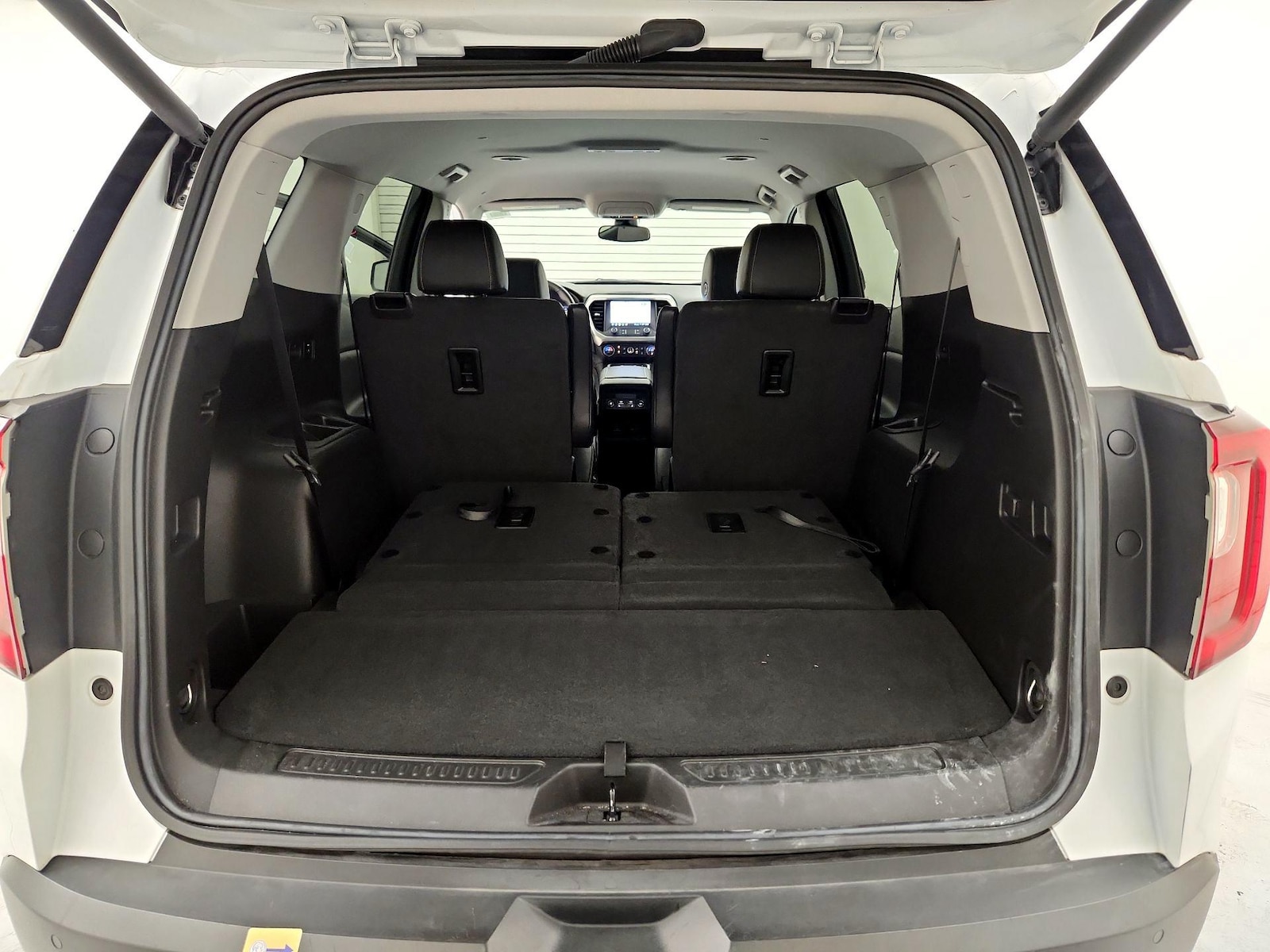 2023 GMC Acadia SLT - Photo 24