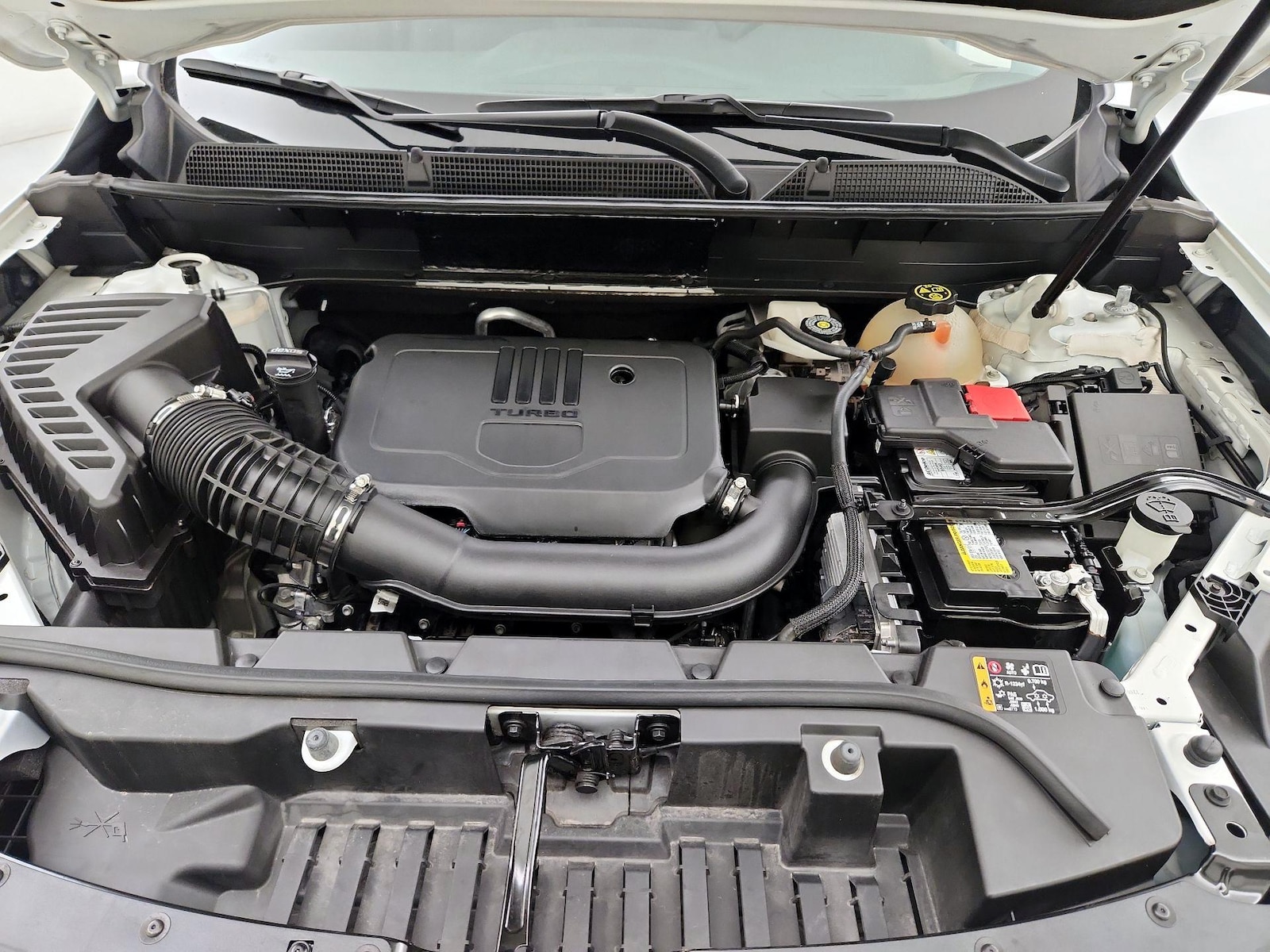 2023 GMC Acadia SLT - Photo 25