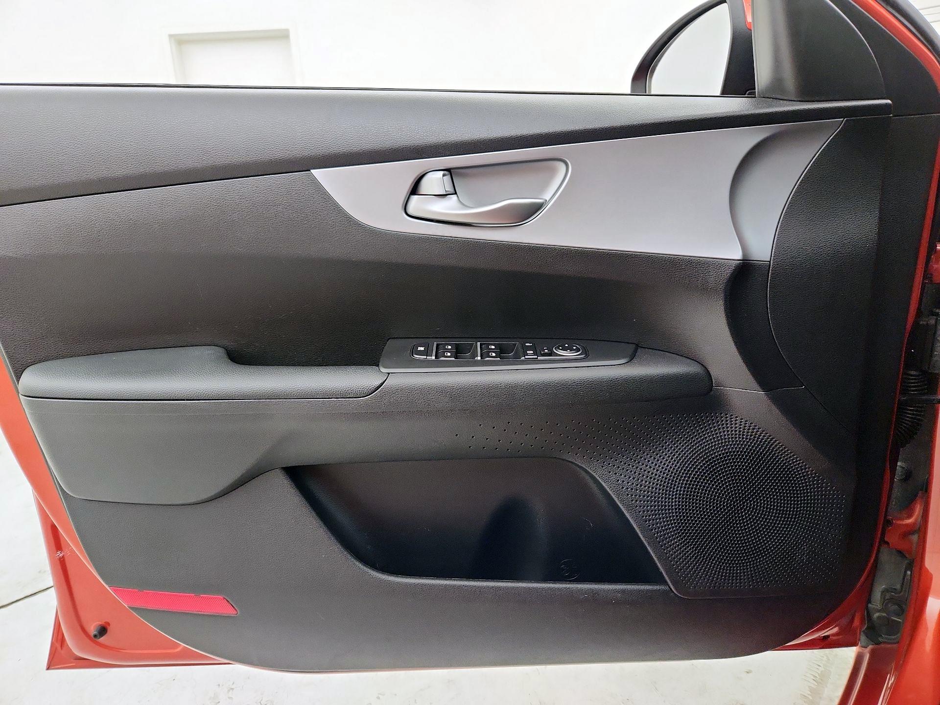 Thumbnail: 2023 Kia Forte - 12