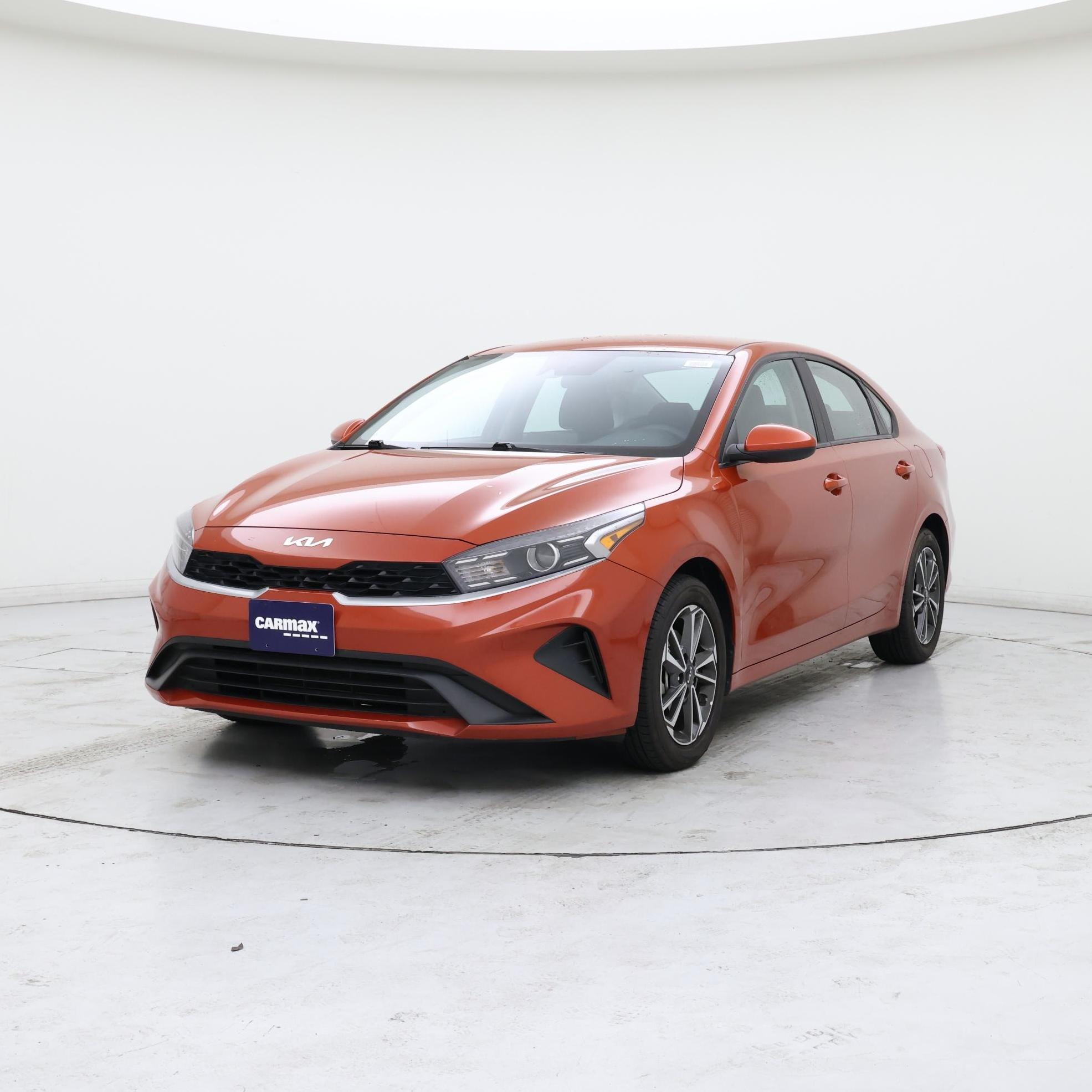 Thumbnail: 2023 Kia Forte - 4