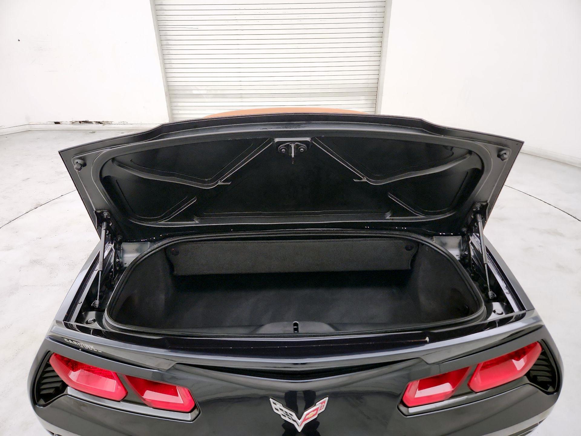 Thumbnail: 2015 Chevrolet Corvette - 19
