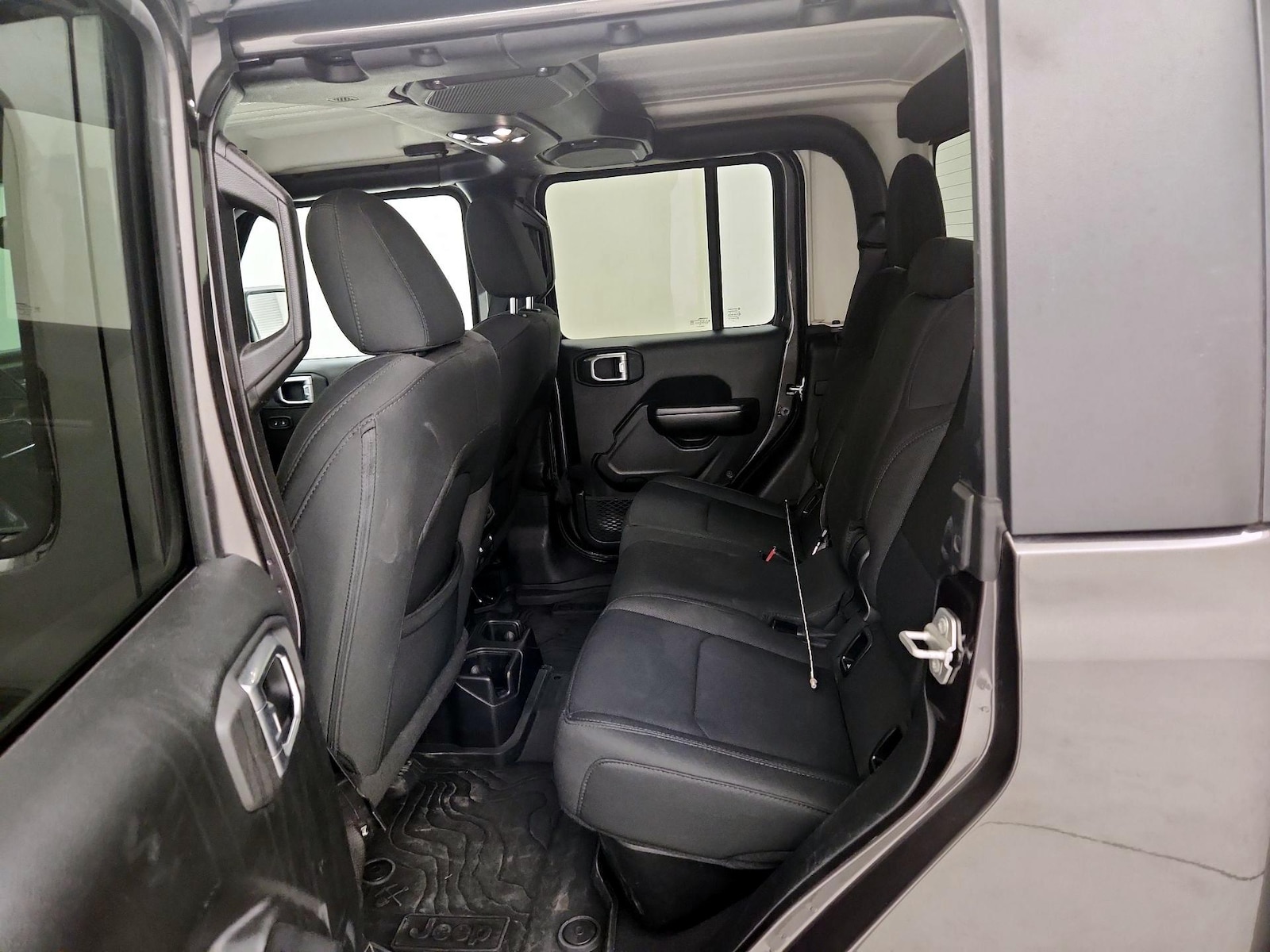 2020 Jeep Gladiator Sport S - Photo 20