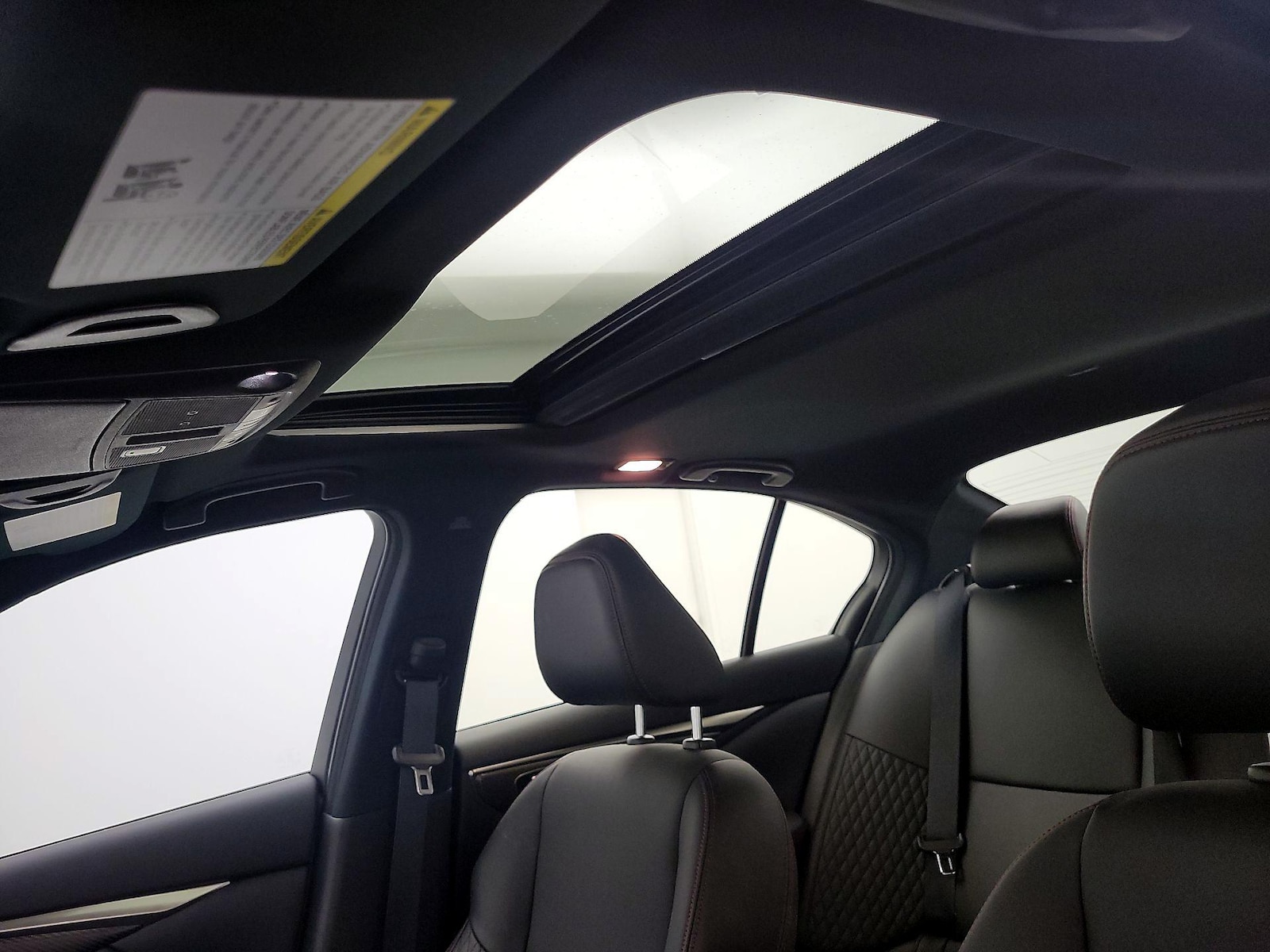 Sunroof(s) & Overhead Airbags