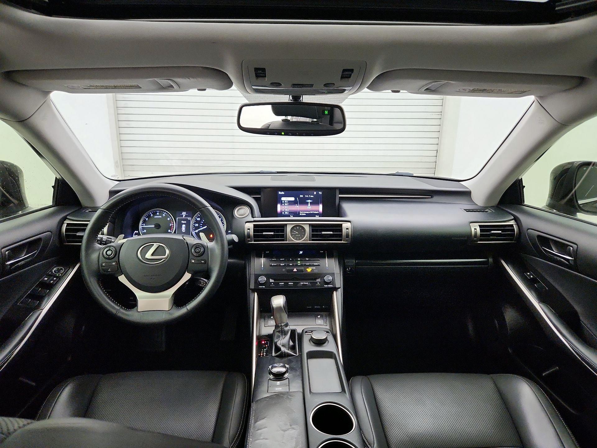 Thumbnail: 2014 Lexus IS - 9