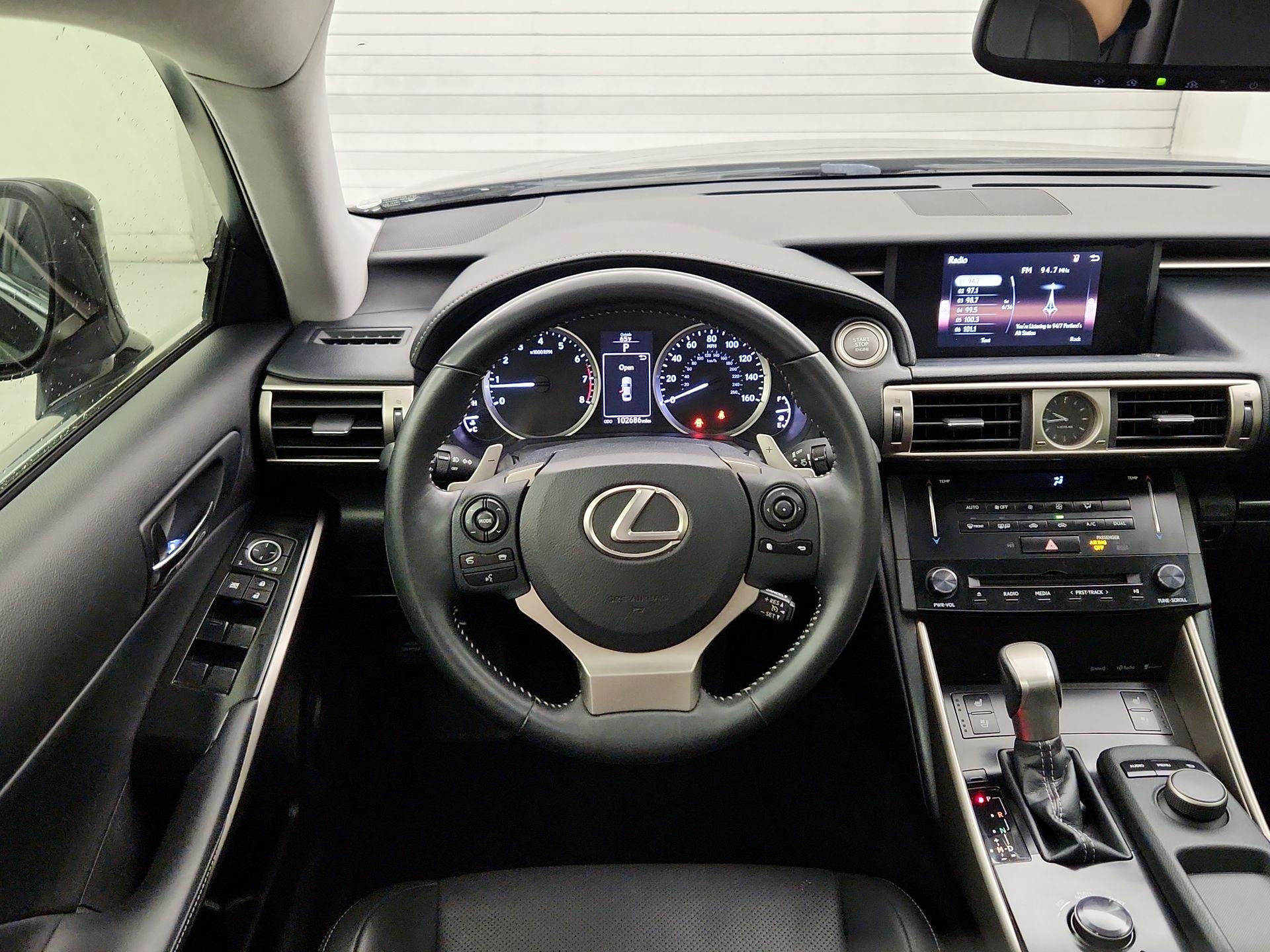 Thumbnail: 2014 Lexus IS - 10