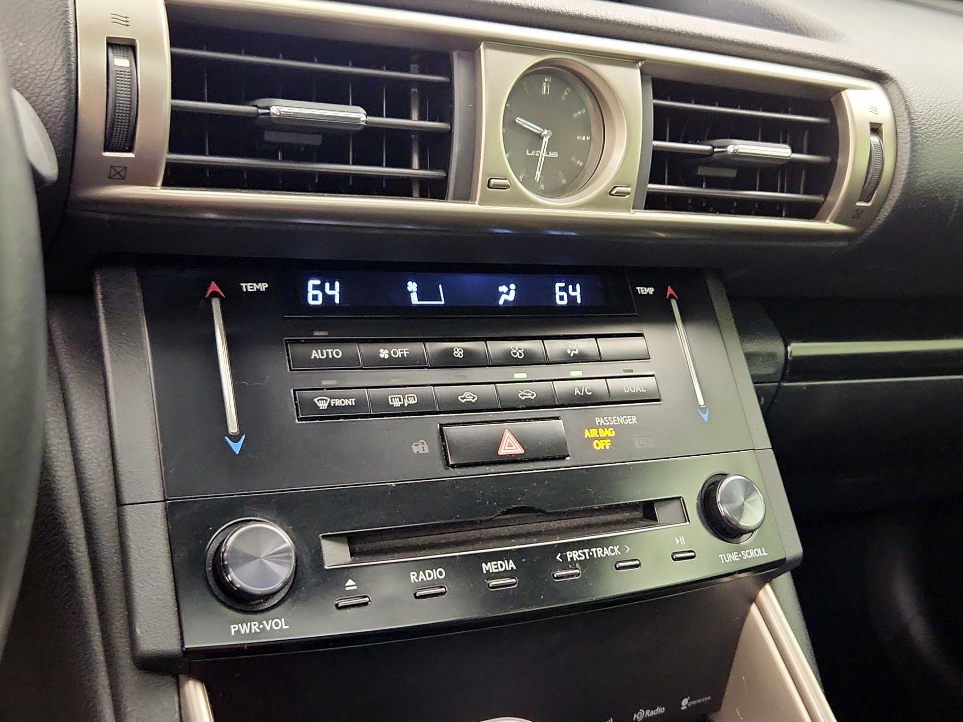 Thumbnail: 2014 Lexus IS - 16