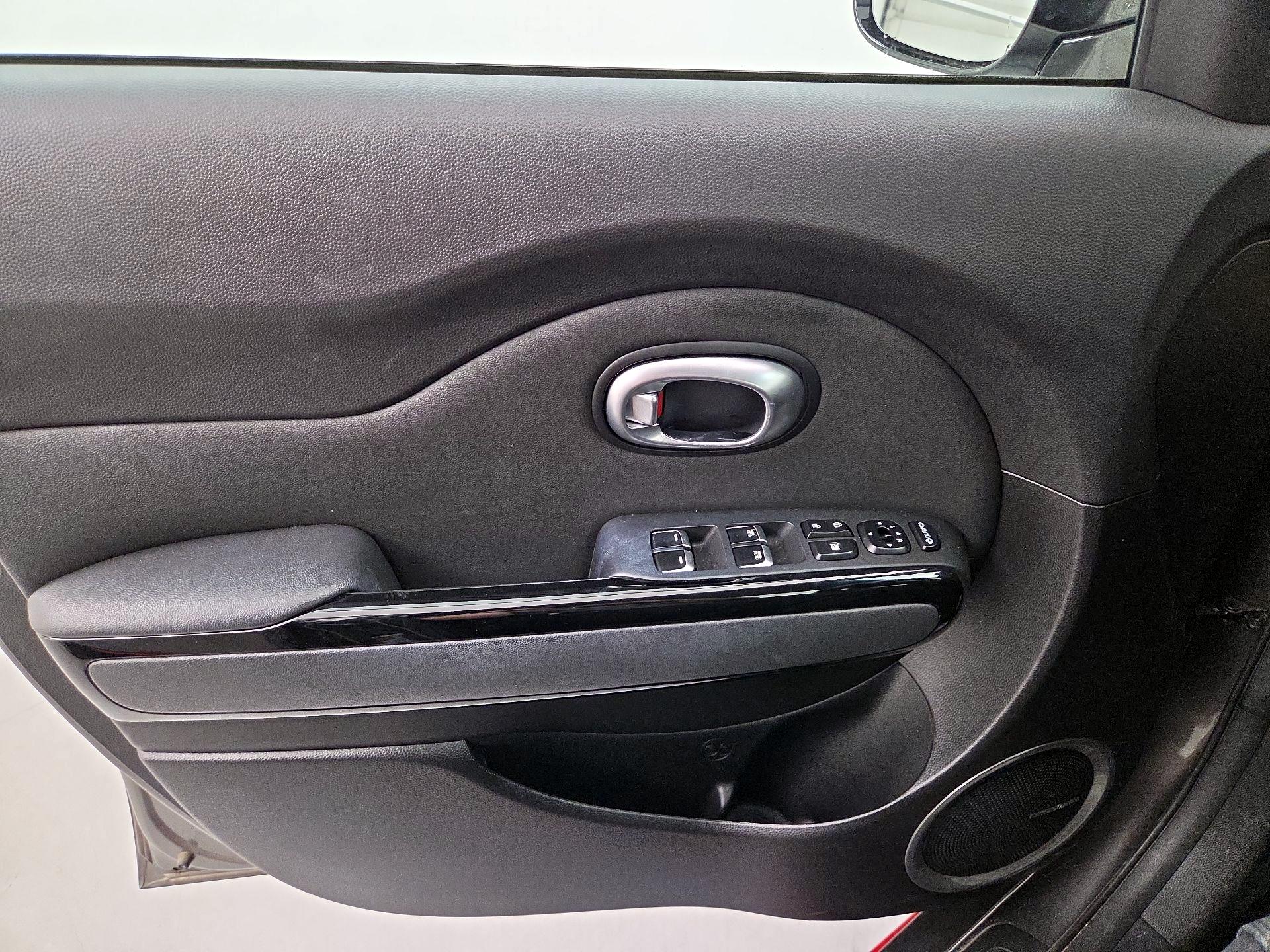 Thumbnail: 2019 Kia Soul - 12