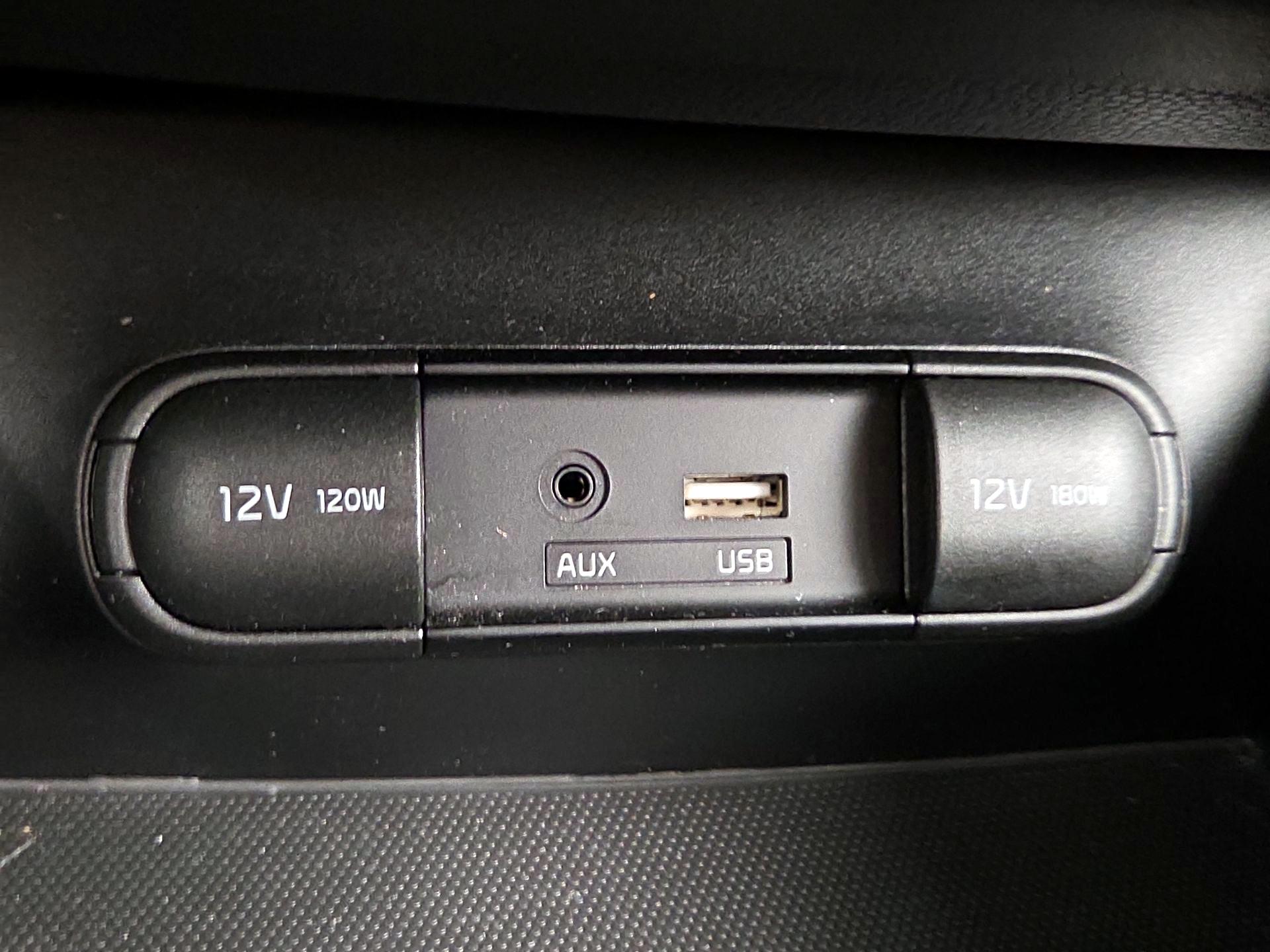 Thumbnail: 2019 Kia Soul - 19