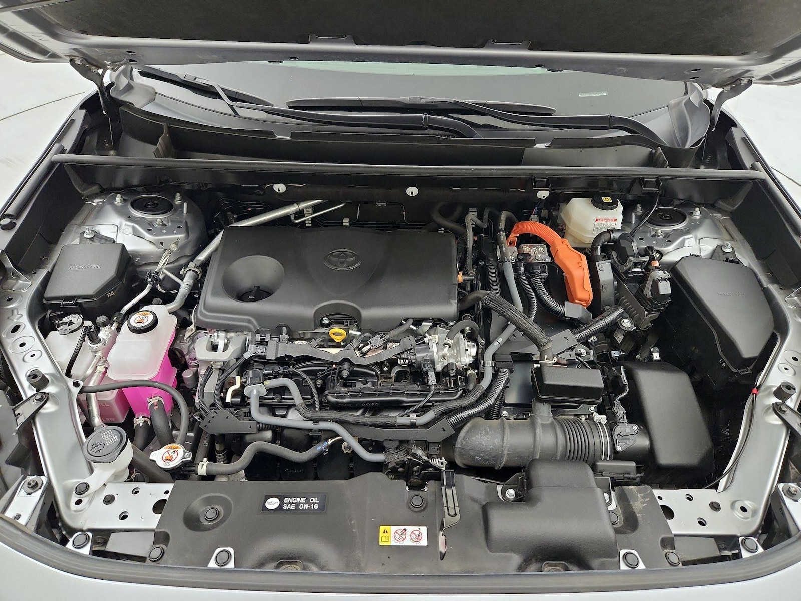 2022 Toyota RAV4 LE - Photo 22