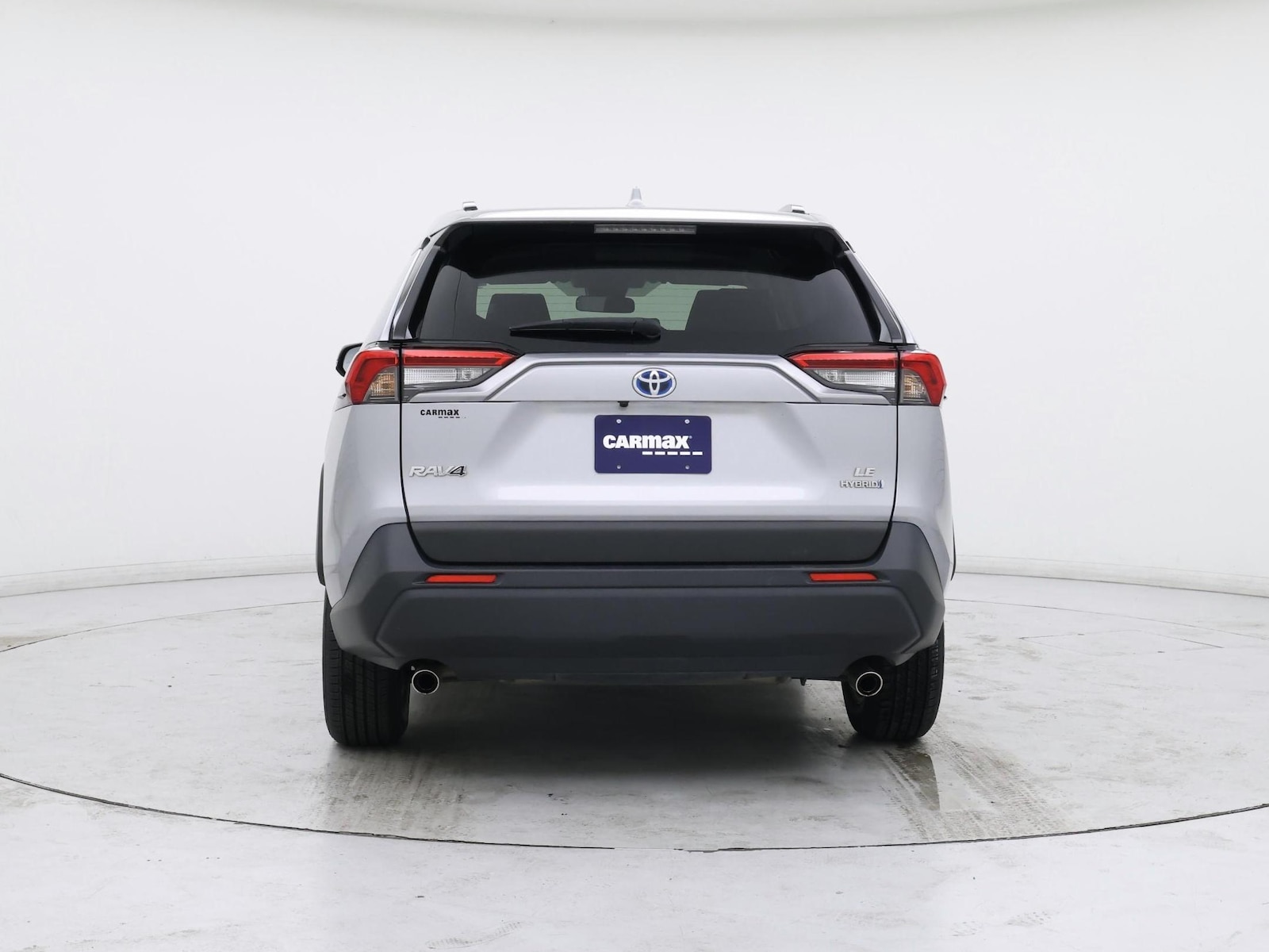2022 Toyota RAV4 LE - Photo 7
