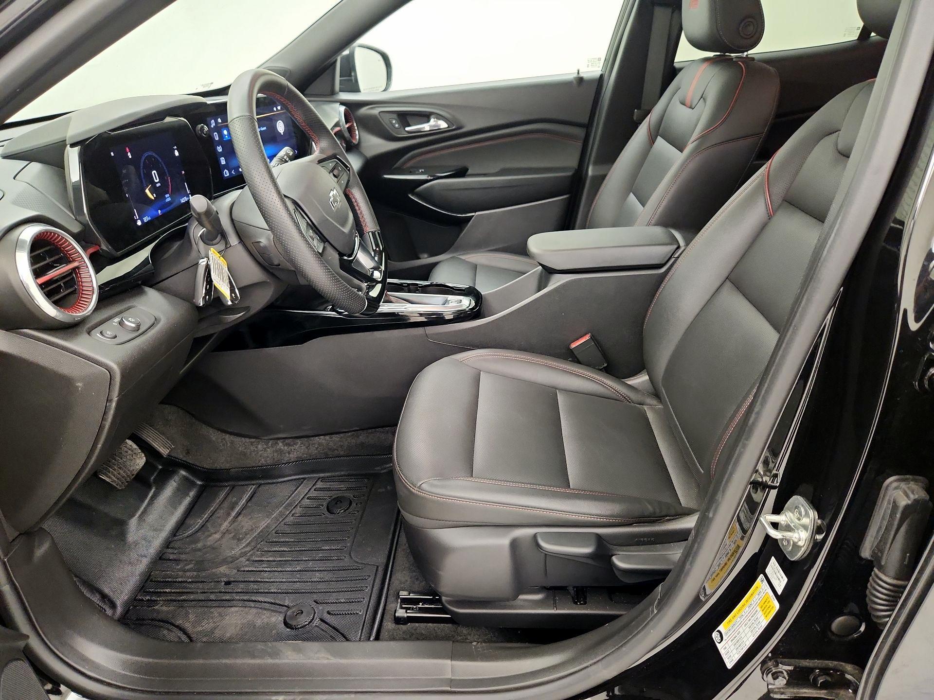 Thumbnail: 2025 Chevrolet Trax - 11