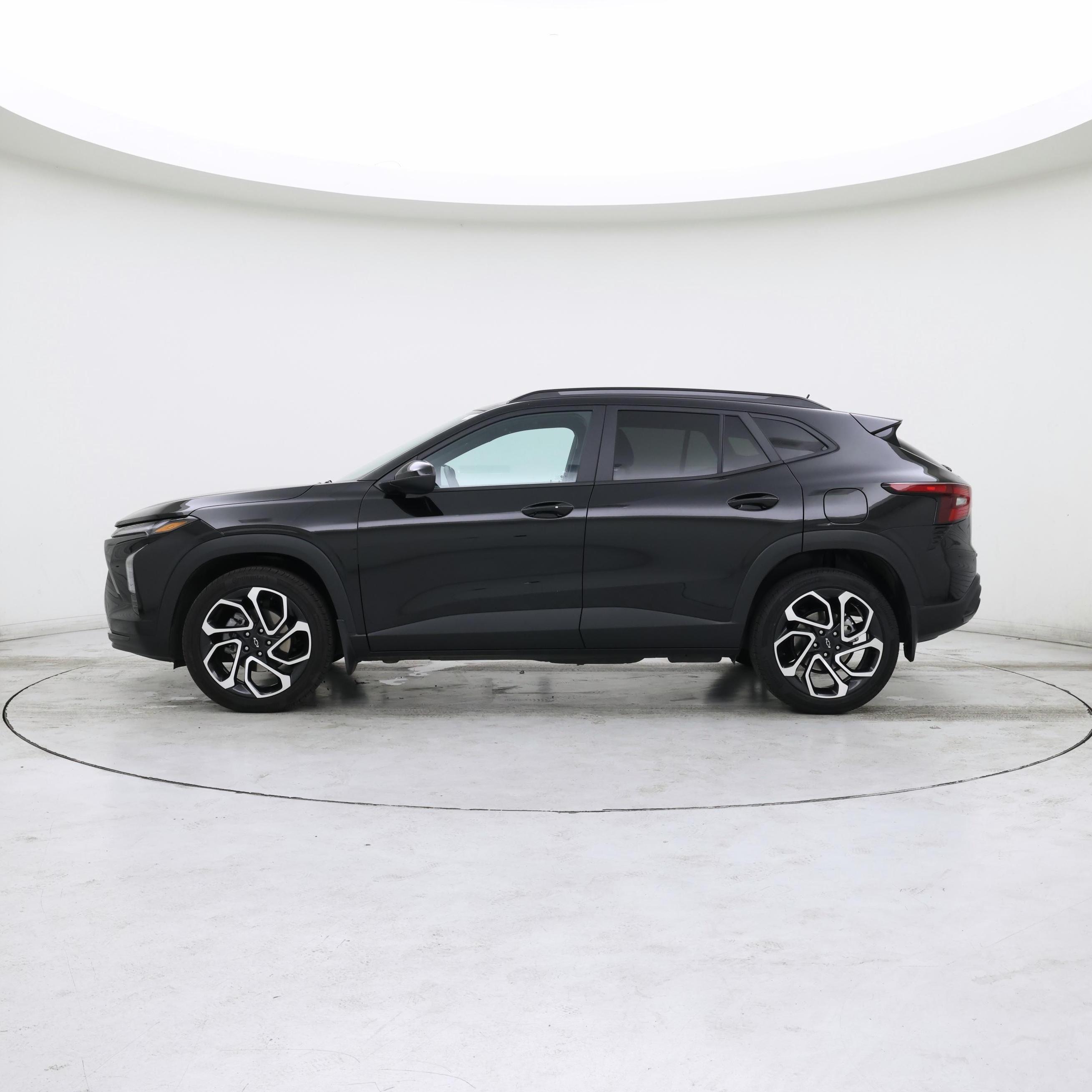 Thumbnail: 2025 Chevrolet Trax - 3