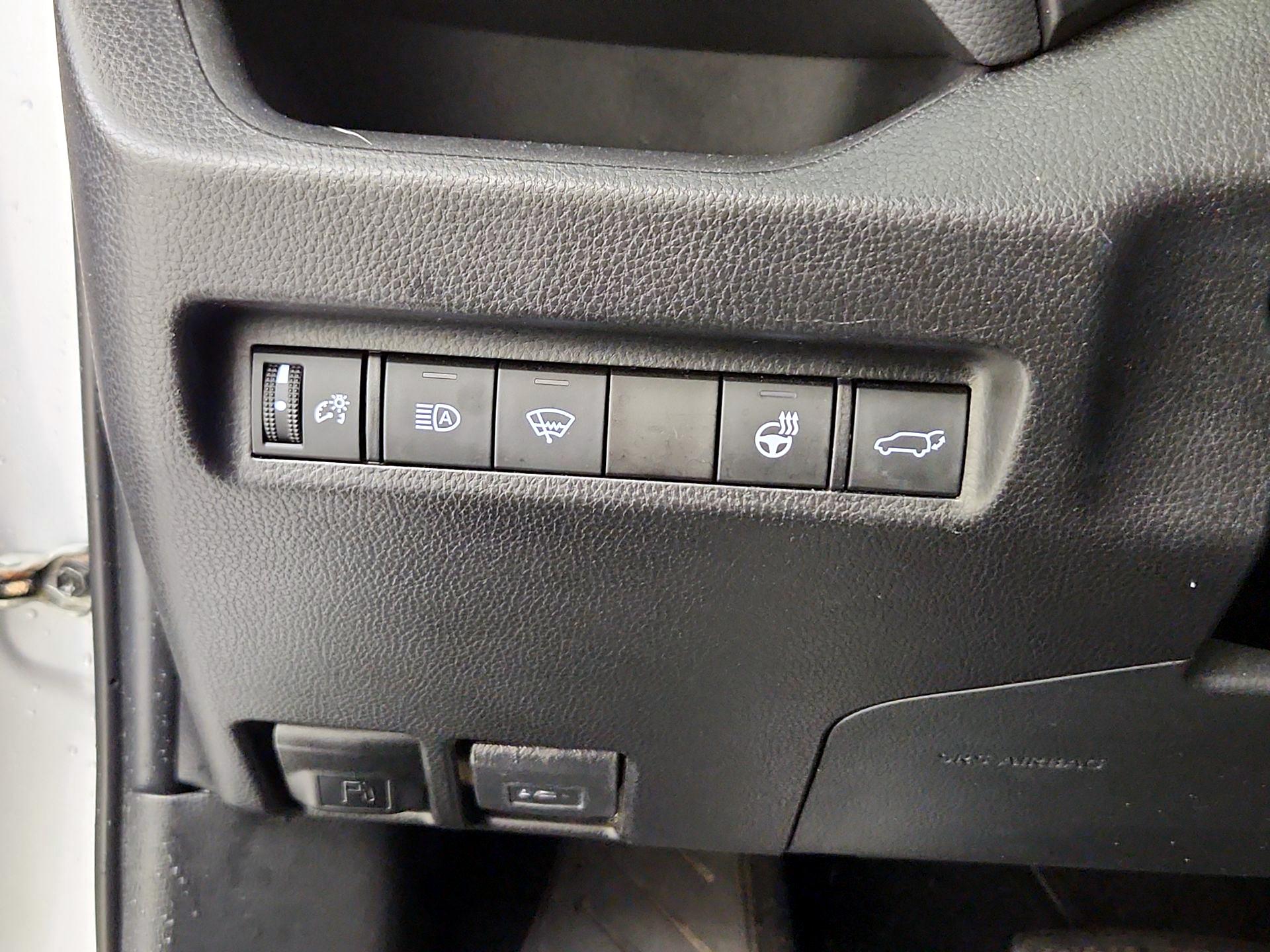 Thumbnail: 2021 Toyota RAV4 - 13