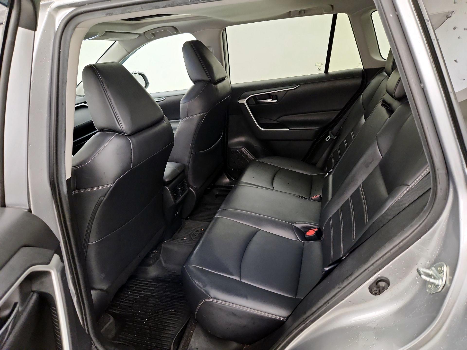 Thumbnail: 2021 Toyota RAV4 - 20