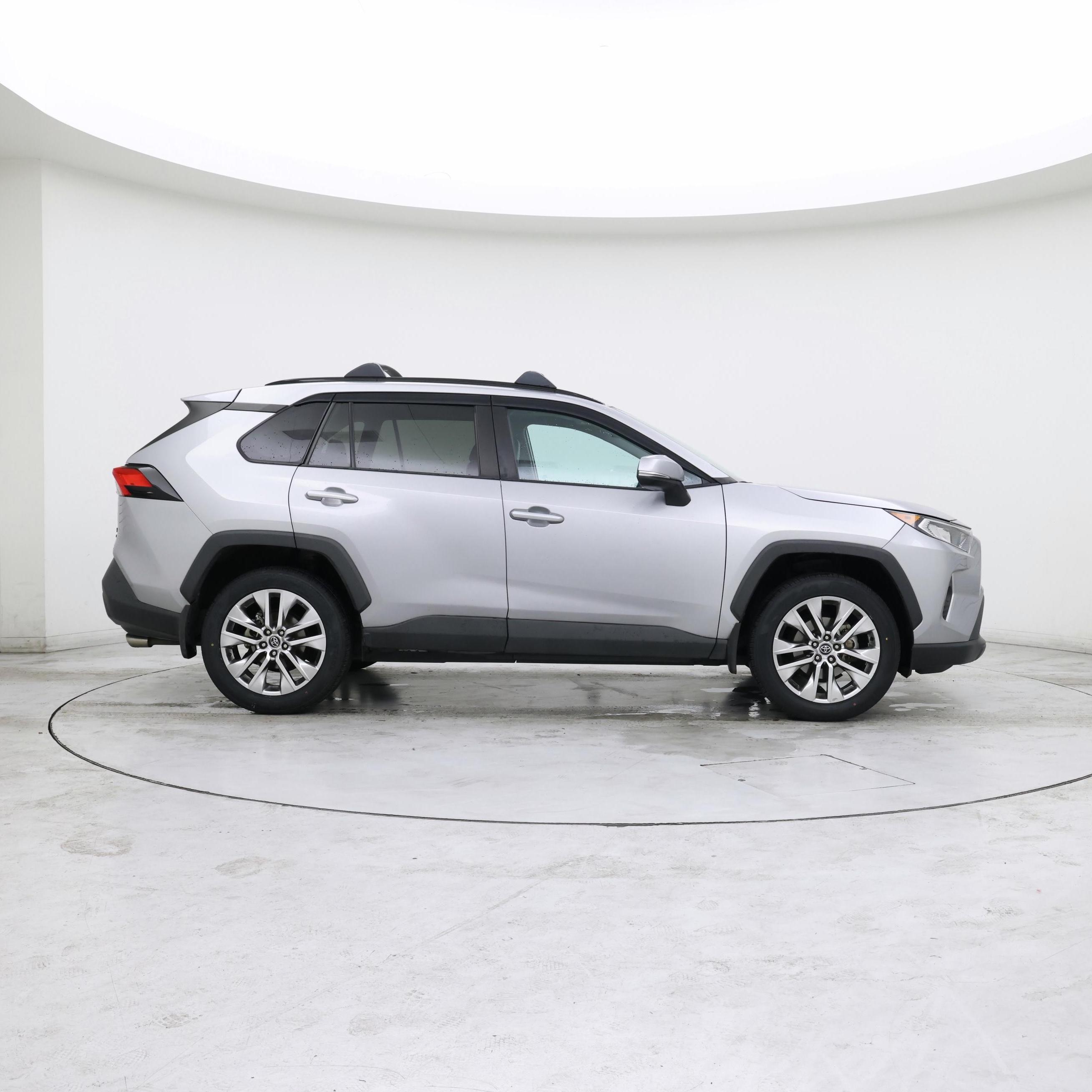 Thumbnail: 2021 Toyota RAV4 - 7
