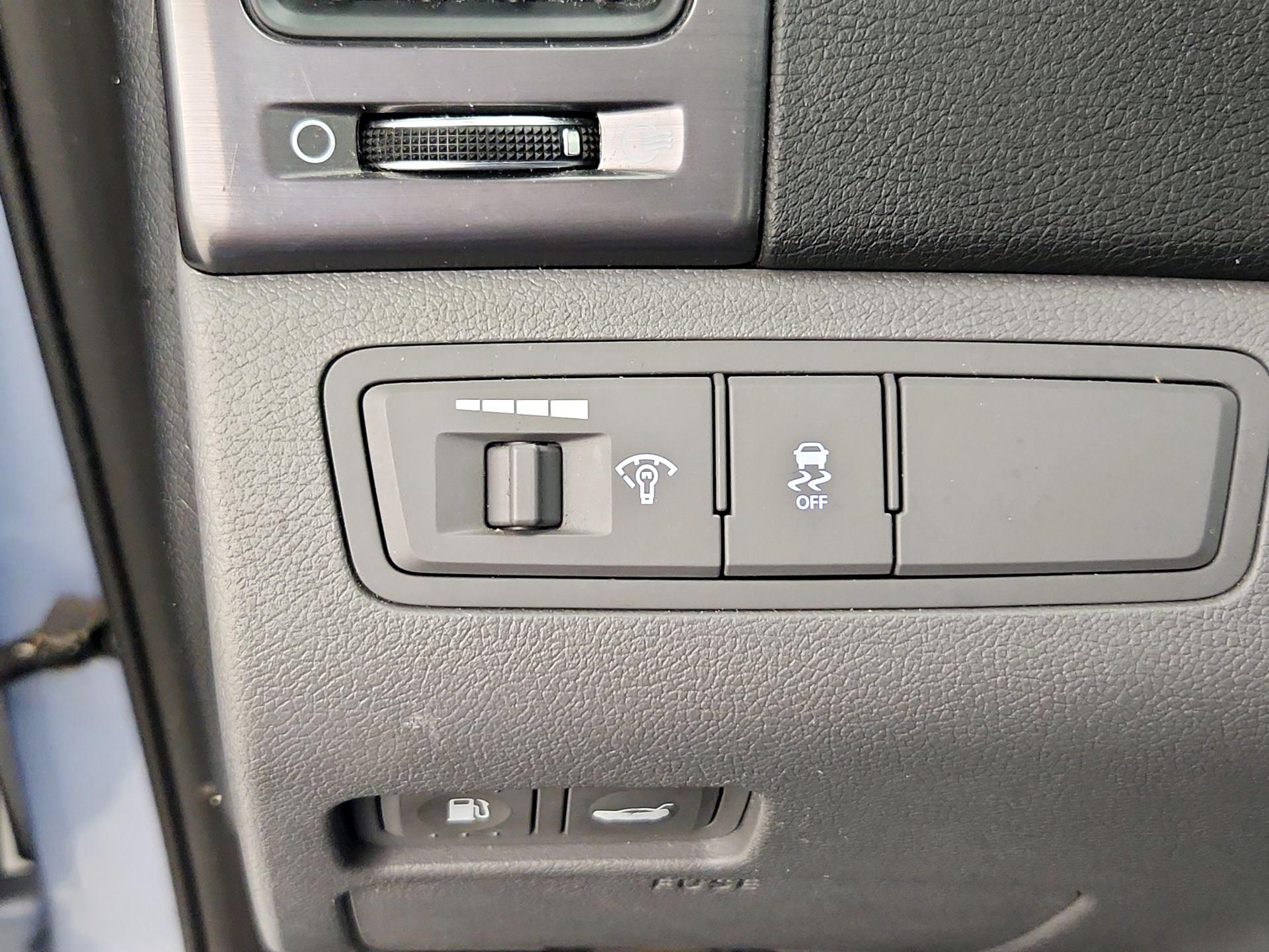 Thumbnail: 2015 Hyundai Sonata - 13