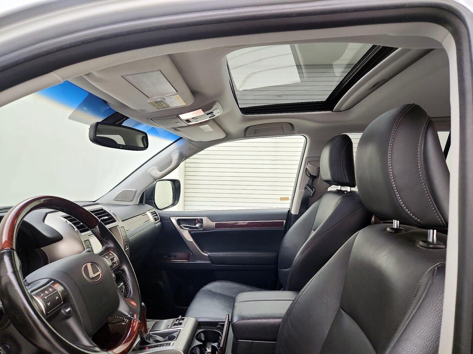 2017 Lexus GX Base - Photo 21