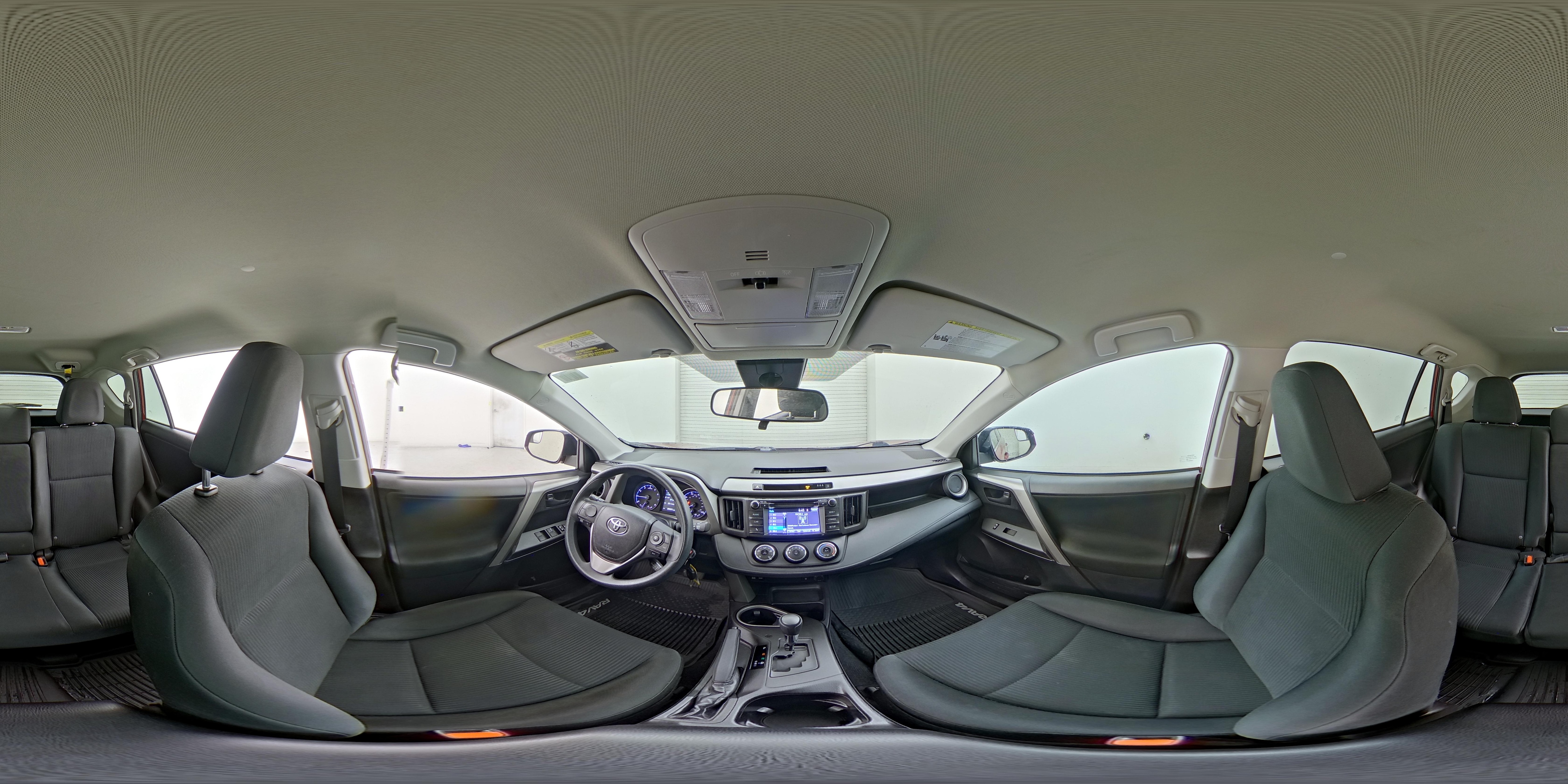 2018 Toyota RAV4 LE - Photo 24