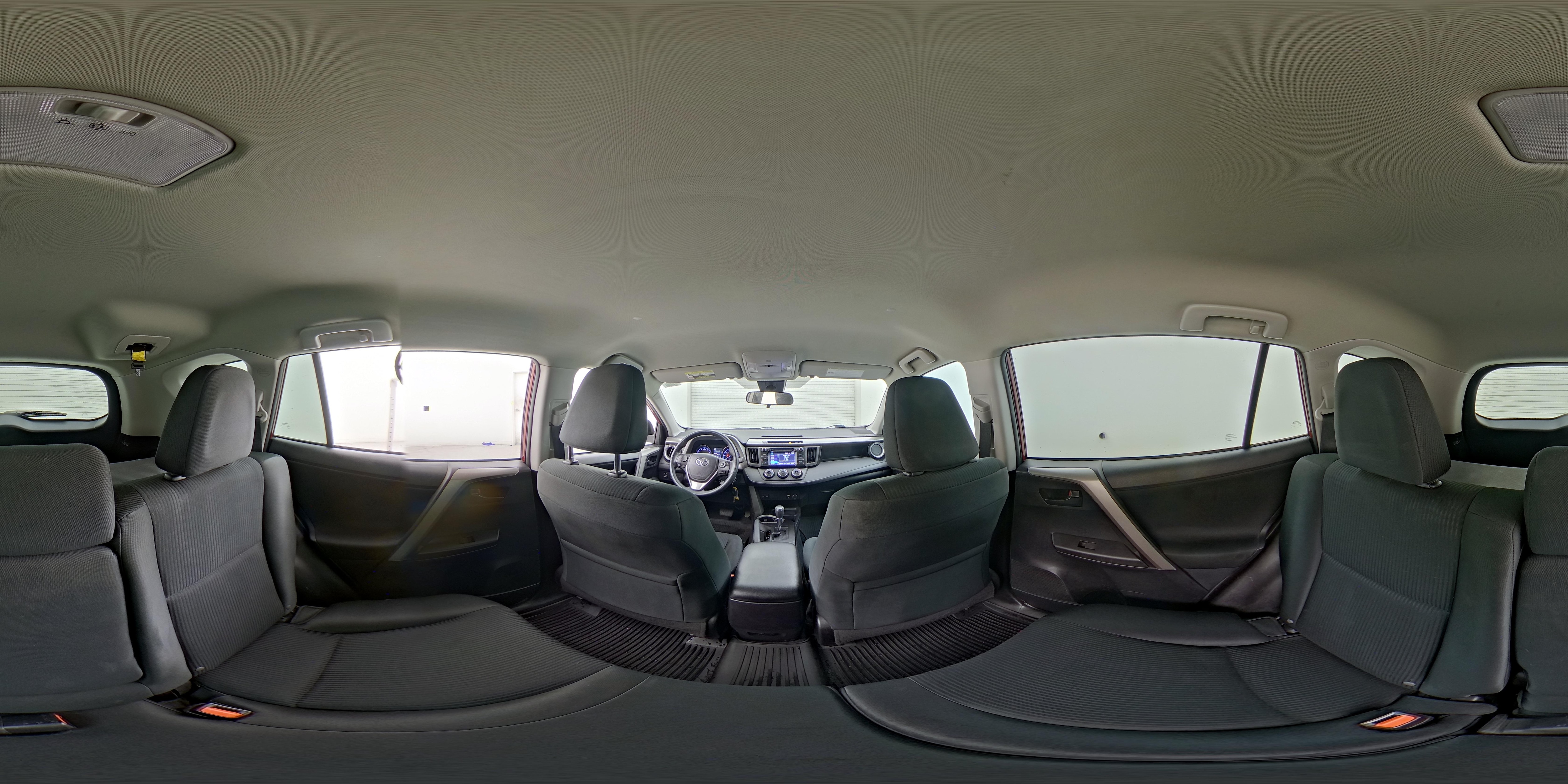 2018 Toyota RAV4 LE - Photo 25