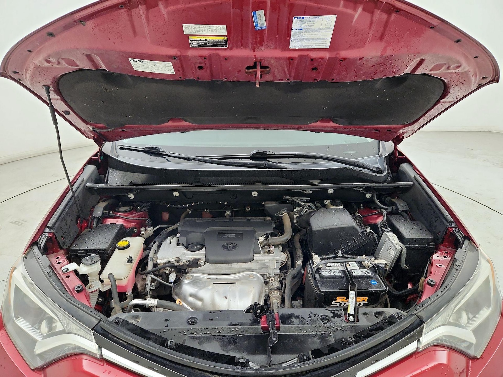 2018 Toyota RAV4 LE - Photo 22