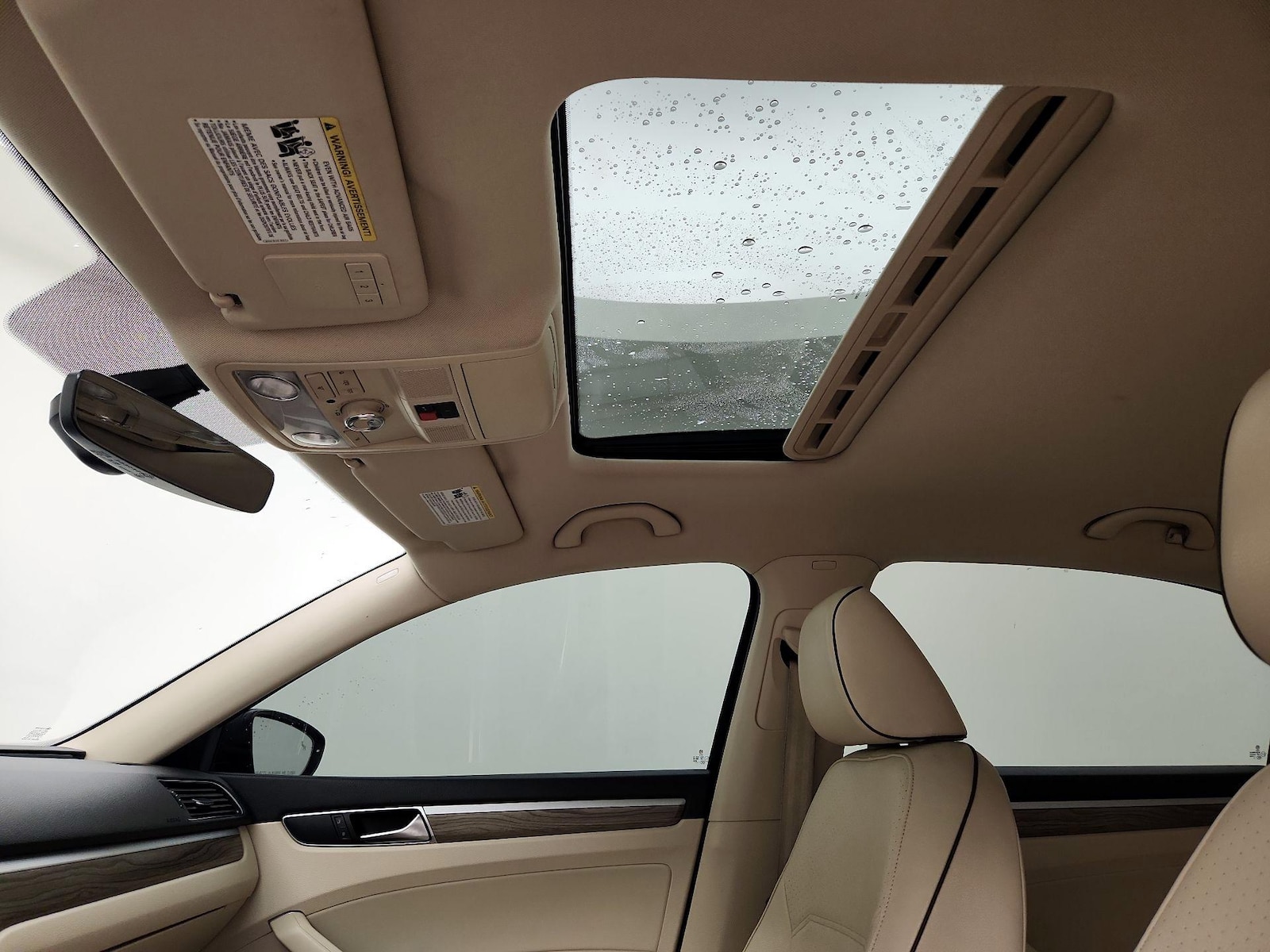 Sunroof(s) & Overhead Airbags
