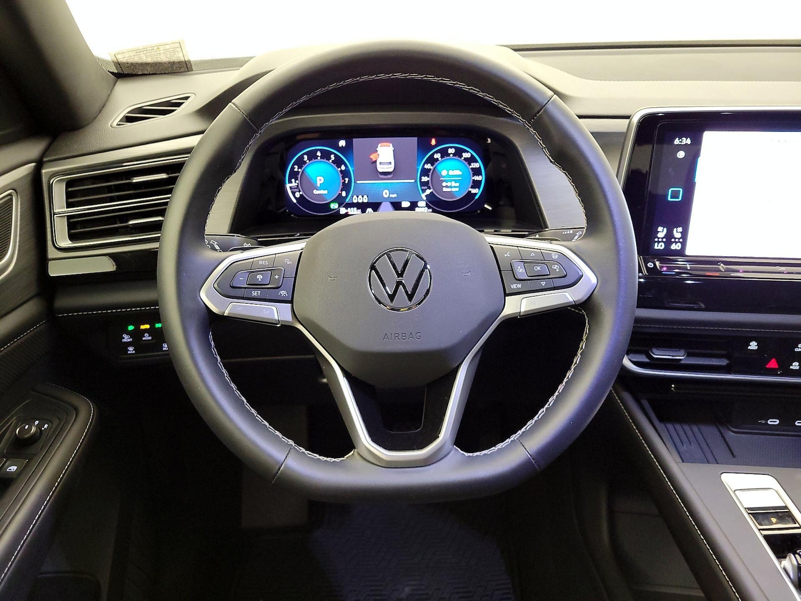 2025 Volkswagen Atlas Cross Sport SE - Photo 11