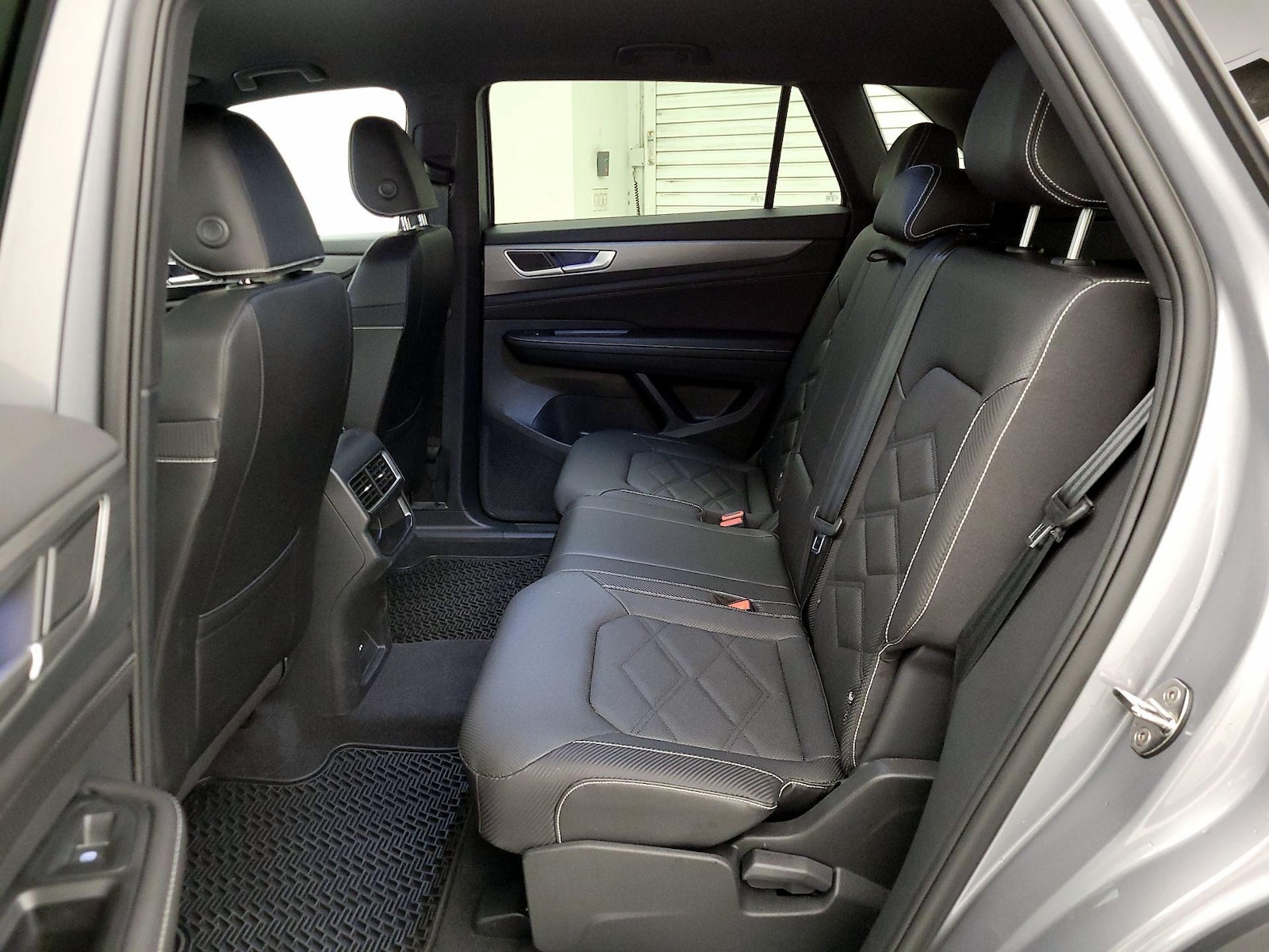 2025 Volkswagen Atlas Cross Sport SE - Photo 20