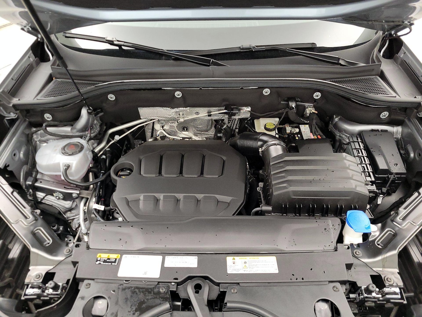 2025 Volkswagen Atlas Cross Sport SE - Photo 22