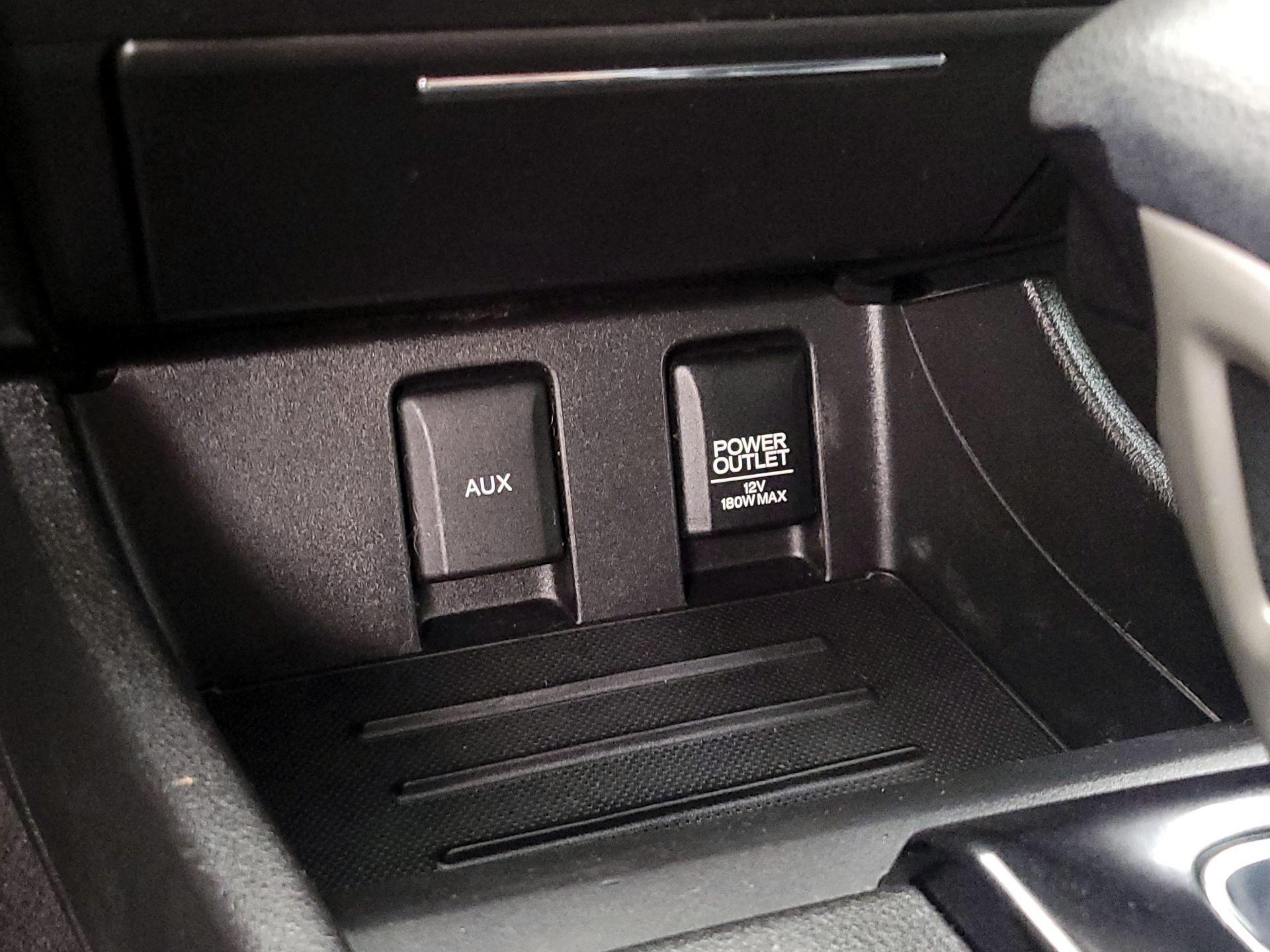 Thumbnail: 2015 Honda Civic - 18
